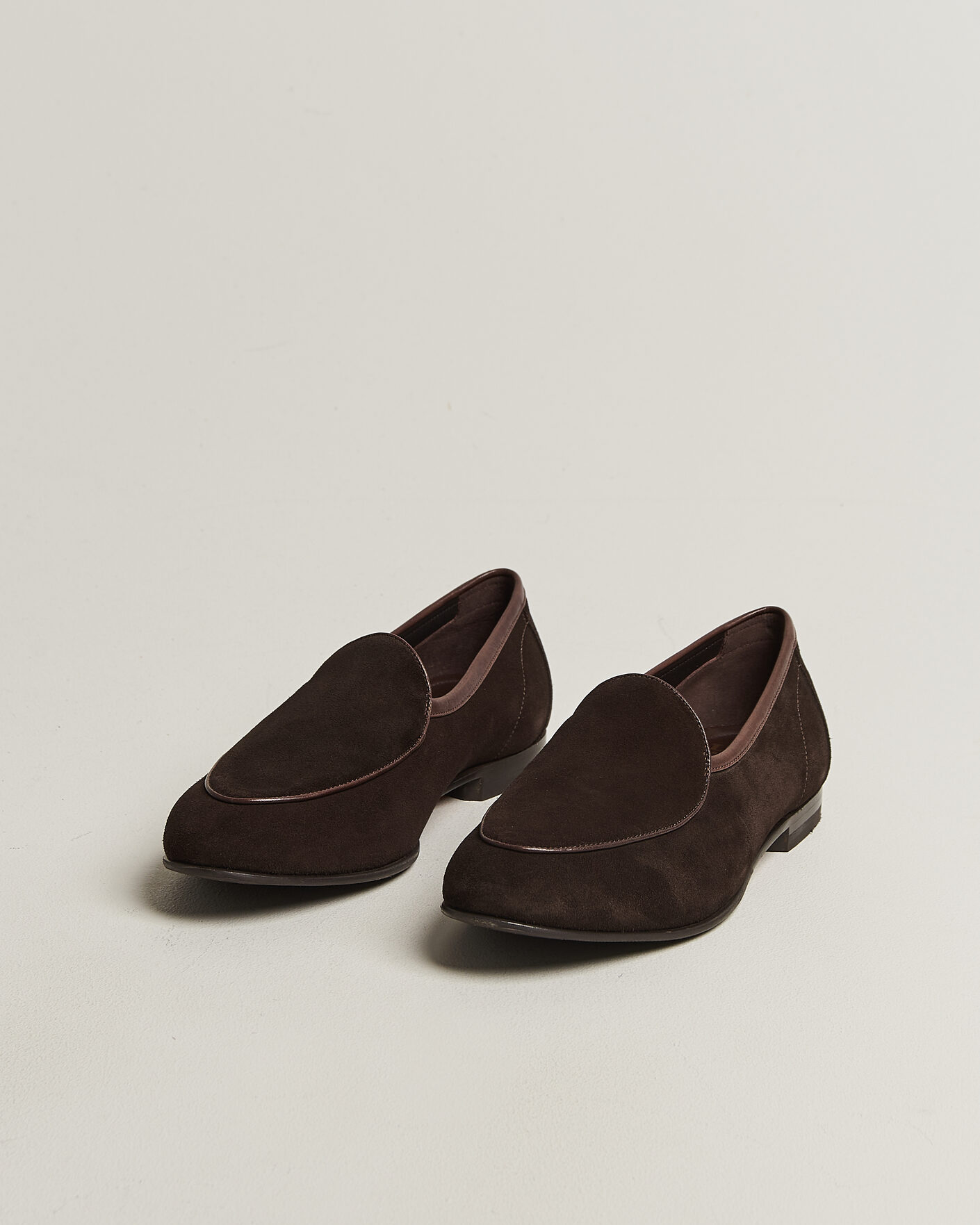 Heren | Instappers | Loake 1880 | Belgrave Suede Belgian Loafer Dark Brown