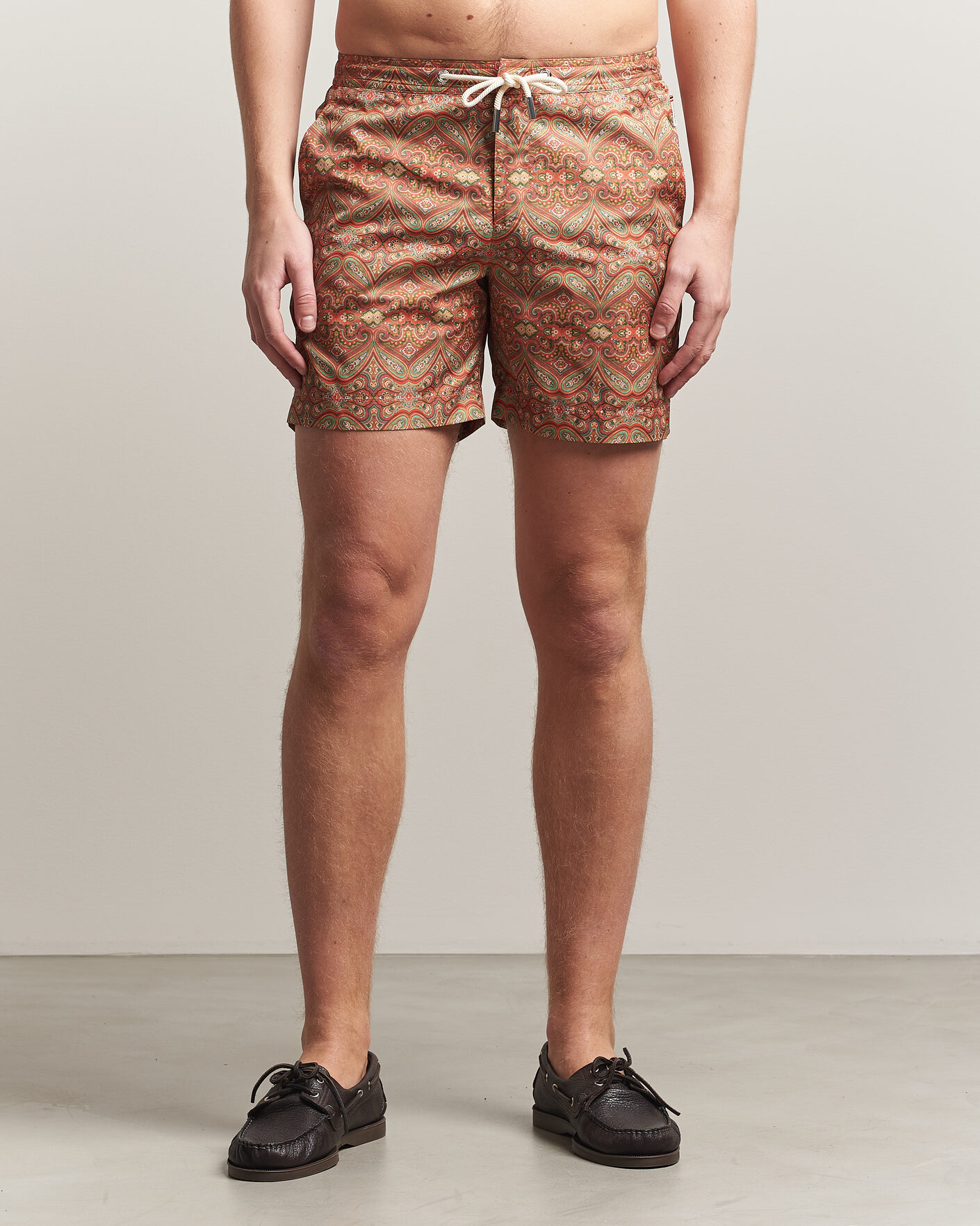 Heren | Zwembroek | Orlebar Brown | Bulldog Drawcord Carnival Swim Shorts Vermillion