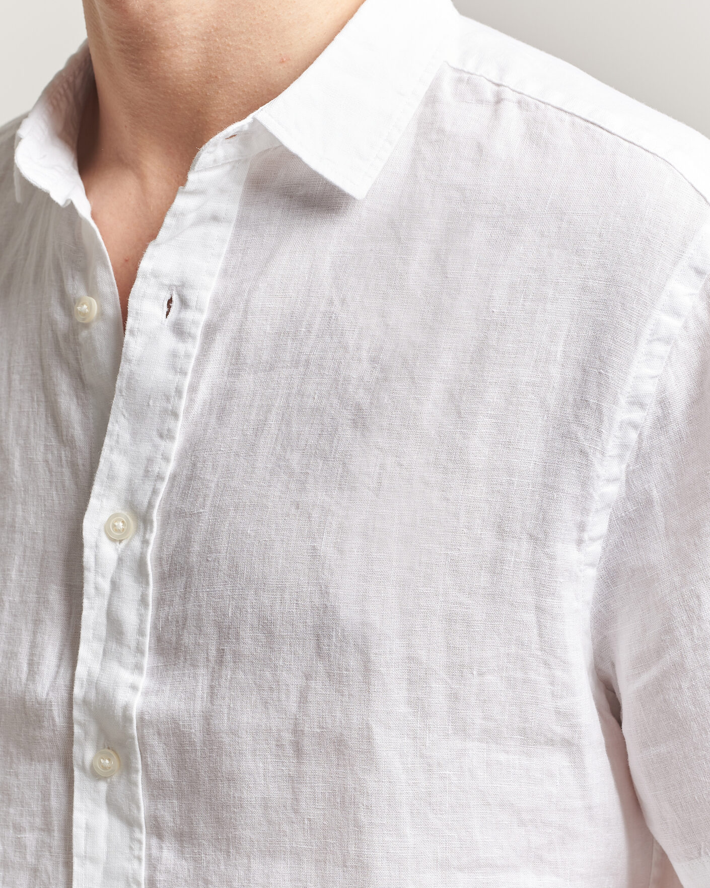 Homme | Chemises | Charles Tyrwhitt | Pure Linen Short Sleeve Slim Fit Shirt White