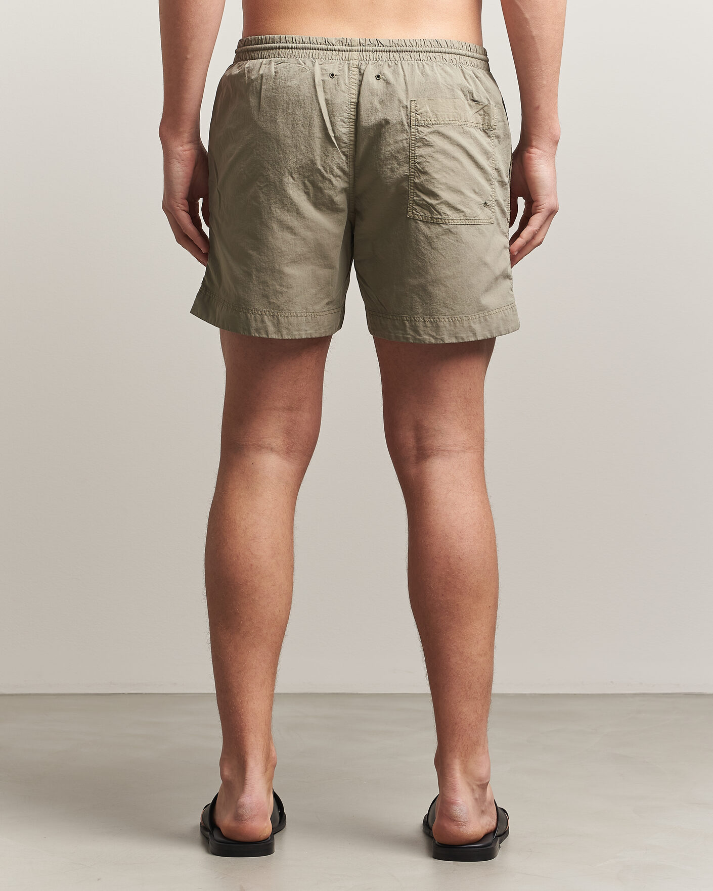 Heren | Woolrich Solid Garment Dyed Swimshorts Smokey Olive | Woolrich | Solid Garment Dyed Swimshorts Smokey Olive
