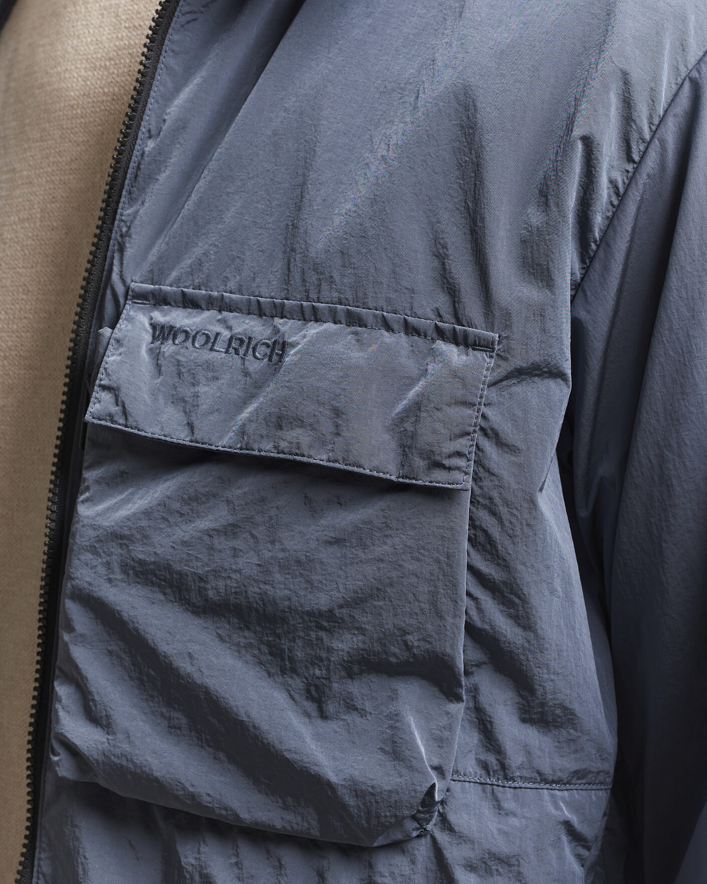 Homme | Manteaux Et Vestes | Woolrich | Shiny Nylon Hooded Jacket Grisaille