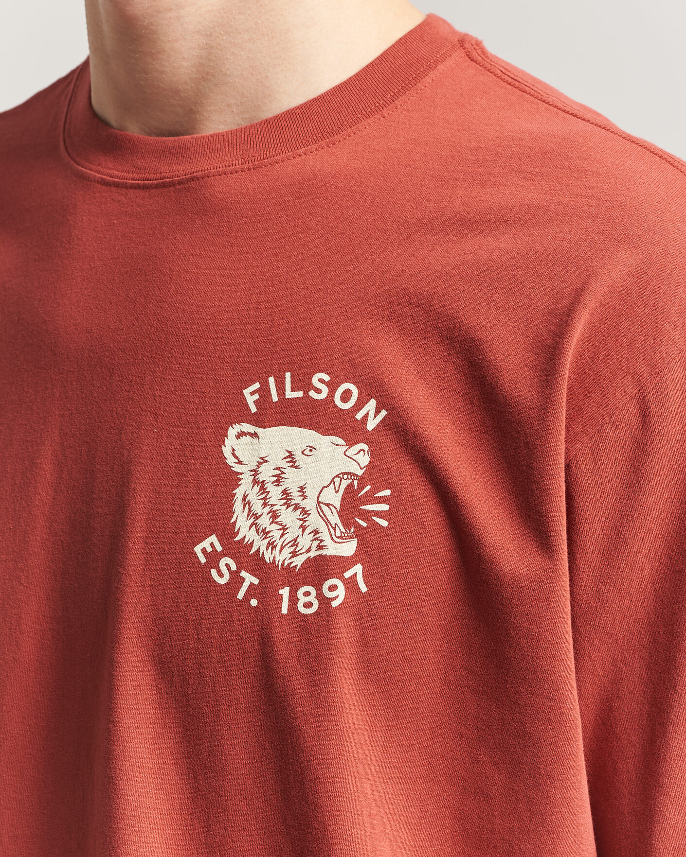 Heren | T-shirts | Filson | Bear Graphic T-Shirt Chili Oil