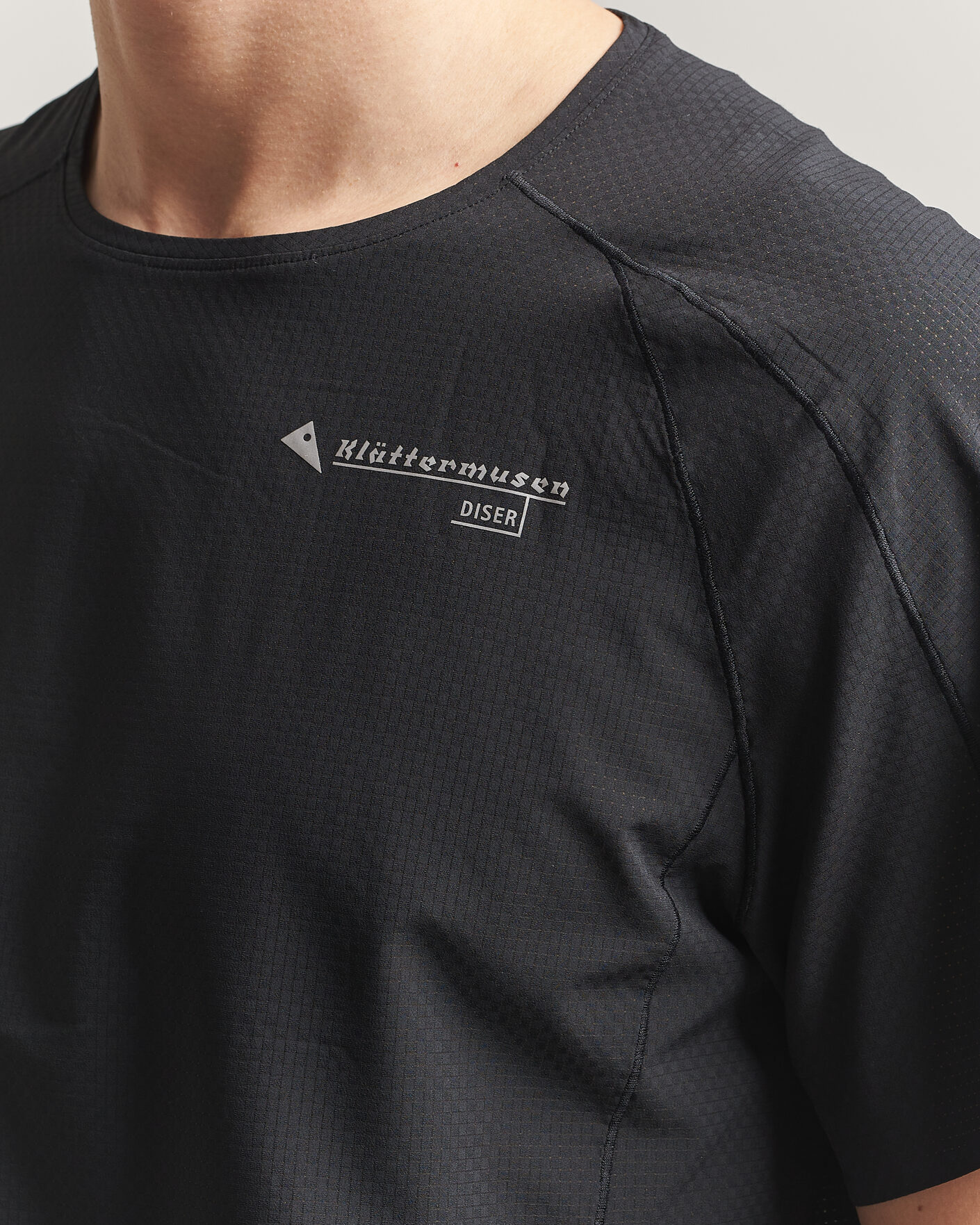 Heren | T-shirts | Klättermusen | Diser Lightweight T-Shirt Black