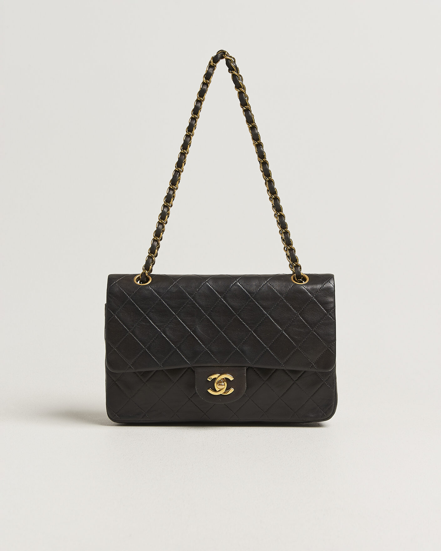 Homme | Pre-Owned & Vintage Bags | Chanel Pre-Owned | Classic Medium Double Flap Bag Black