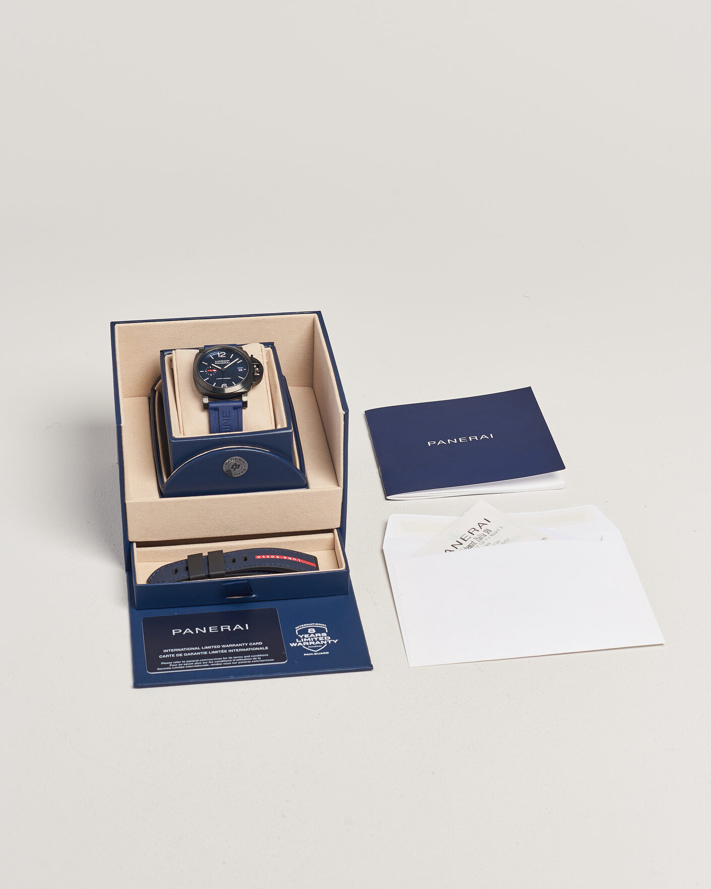 Homme | Pre-Owned & Vintage Watches | Panerai Pre-Owned | Luna Rossa 40 