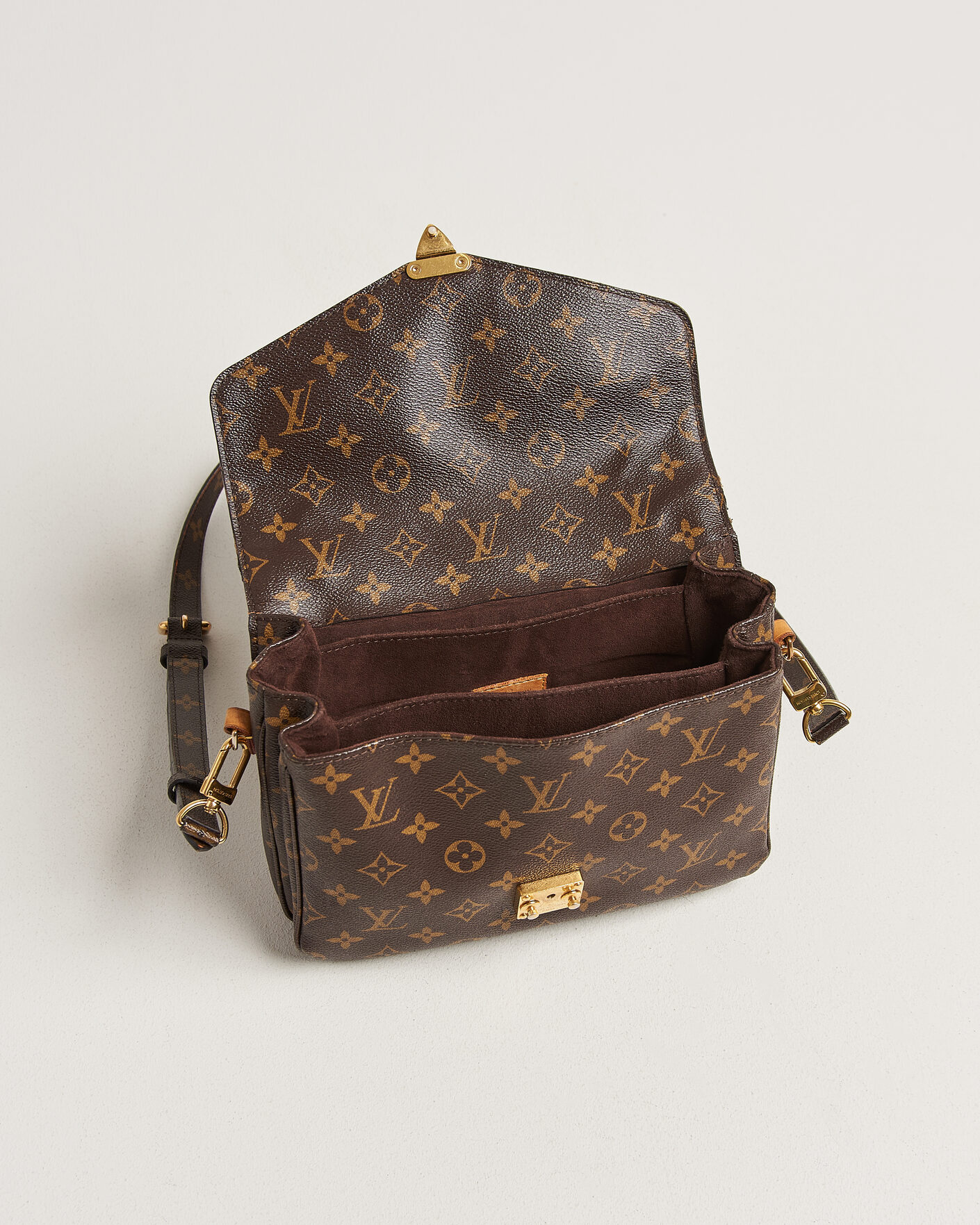 Homme | Pre-Owned & Vintage Bags | Louis Vuitton Pre-Owned | Pochette Métis Monogram