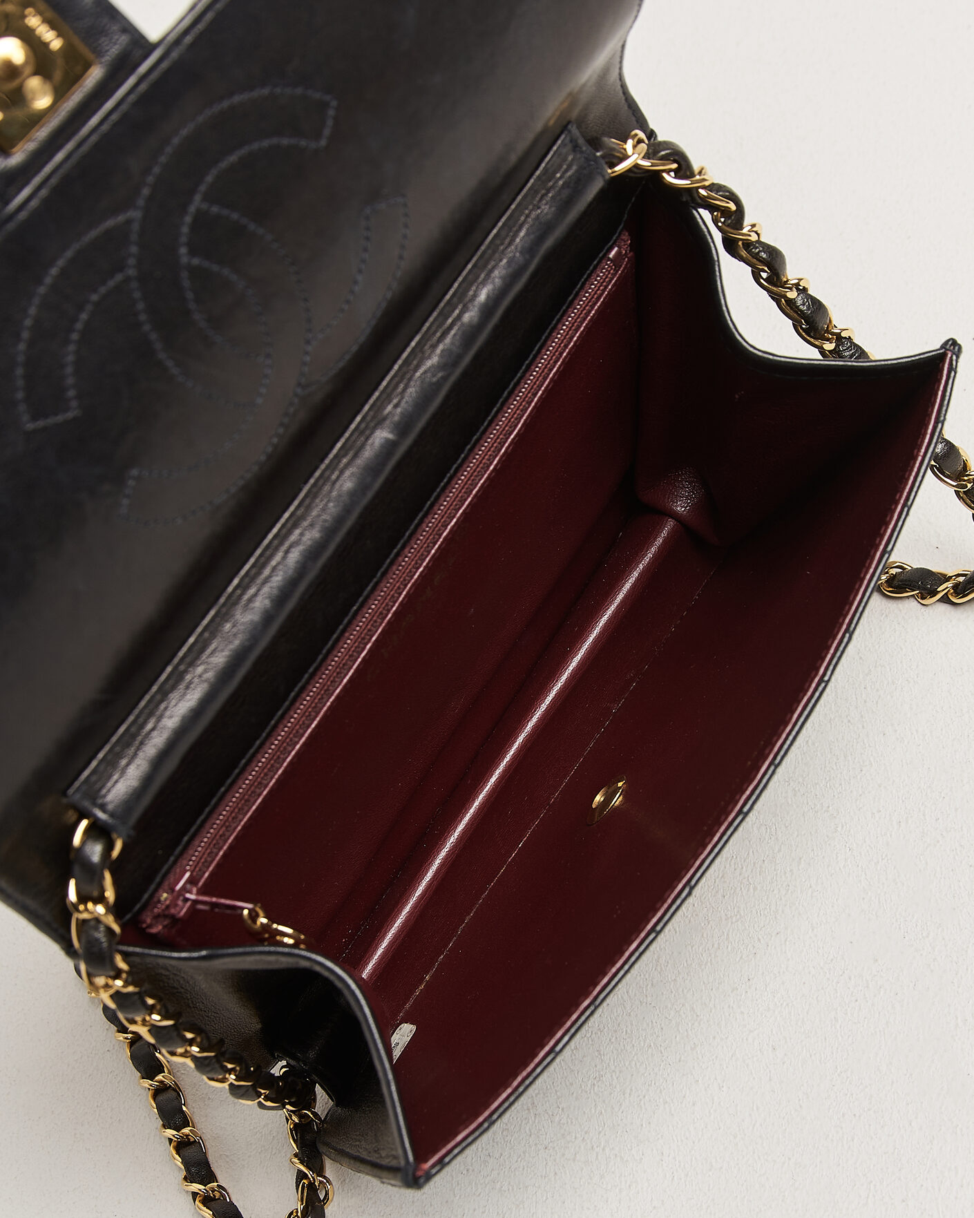 Homme | Pre-Owned & Vintage Bags | Chanel Pre-Owned | Single Flap Bag Black