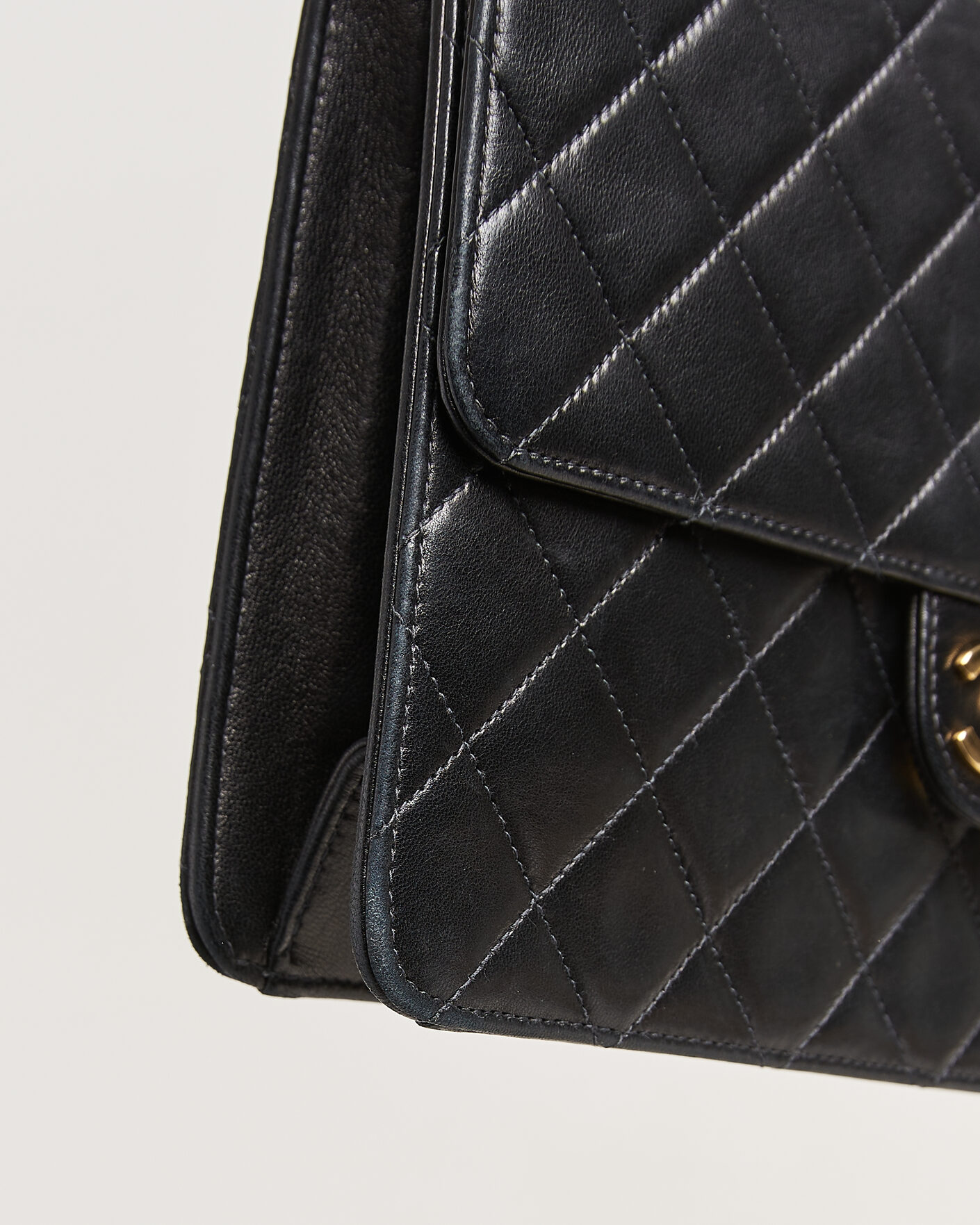 Homme | Pre-Owned & Vintage Bags | Chanel Pre-Owned | Single Flap Bag Black