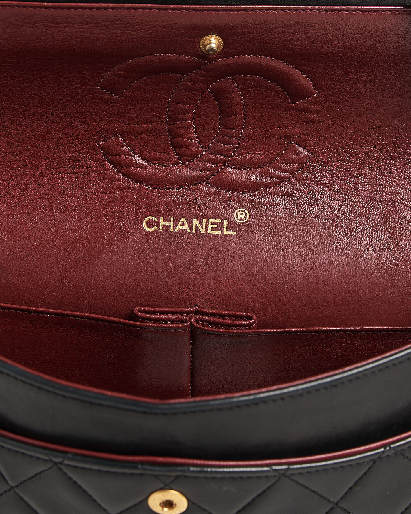 Homme | Pre-Owned & Vintage Bags | Chanel Pre-Owned | Classic Medium Double Flap Bag Lambskin Black