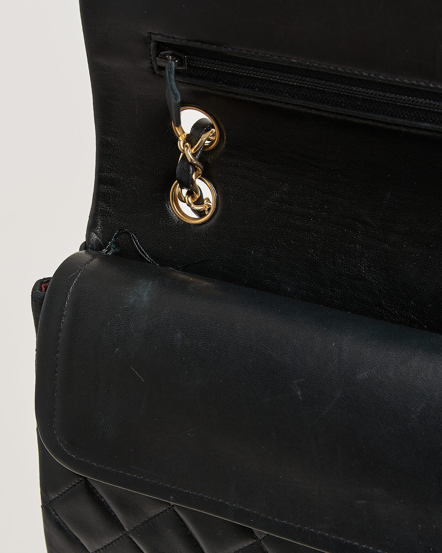 Homme | Pre-Owned & Vintage Bags | Chanel Pre-Owned | Classic Medium Double Flap Bag Lambskin Black