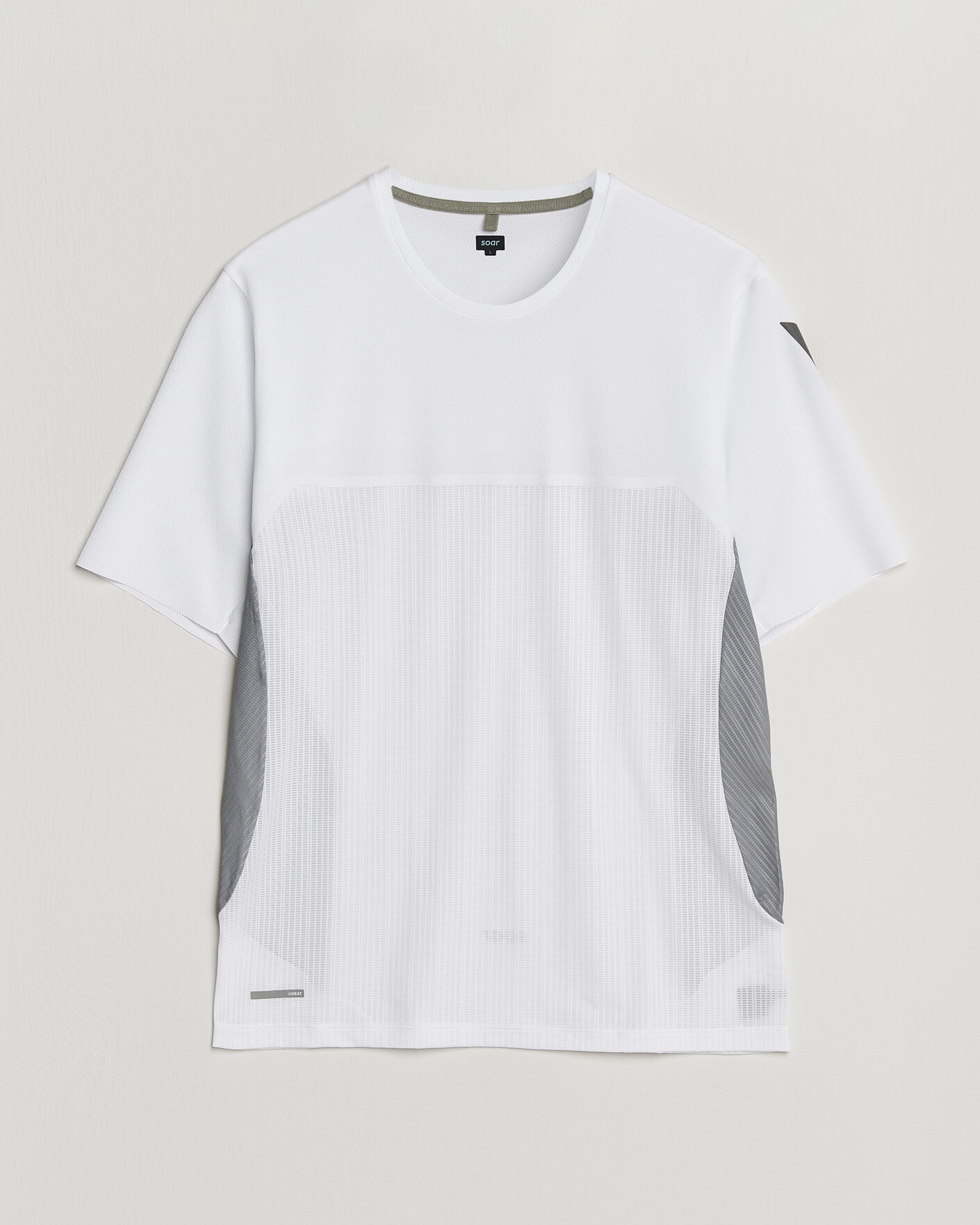 Heren | T-shirts | SOAR Running | Hot Weather Tee White/Silver