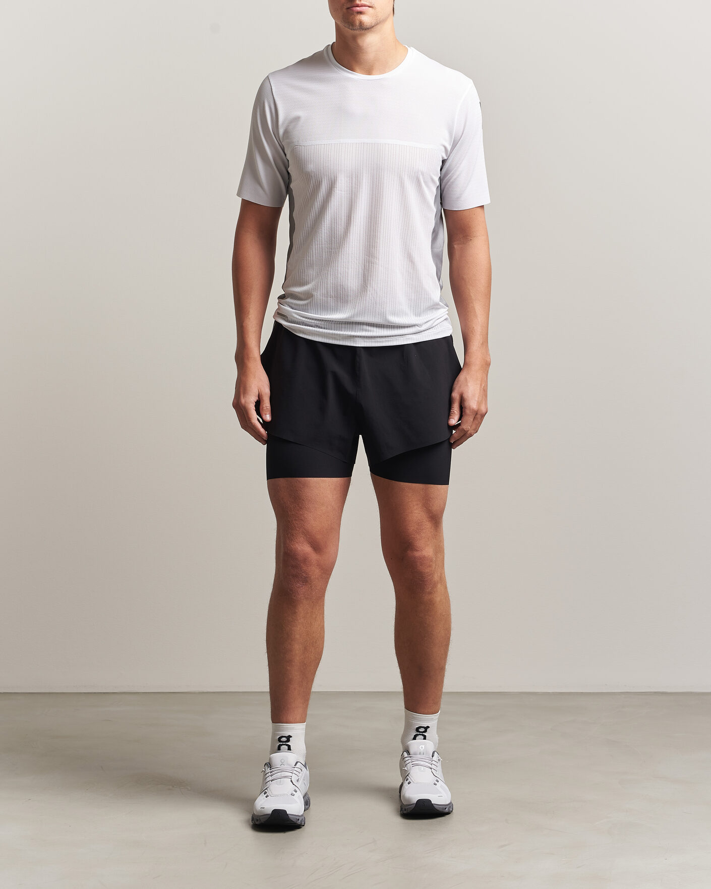 Heren | T-shirts | SOAR Running | Hot Weather Tee White/Silver