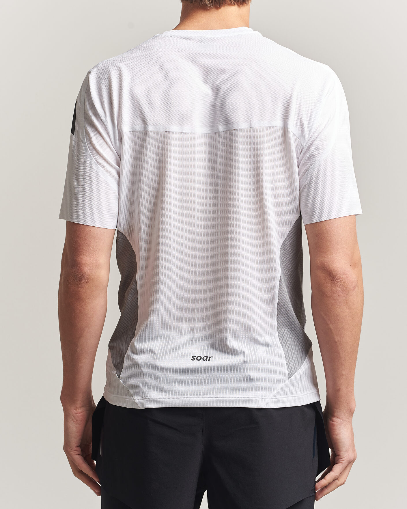 Heren | T-shirts | SOAR Running | Hot Weather Tee White/Silver