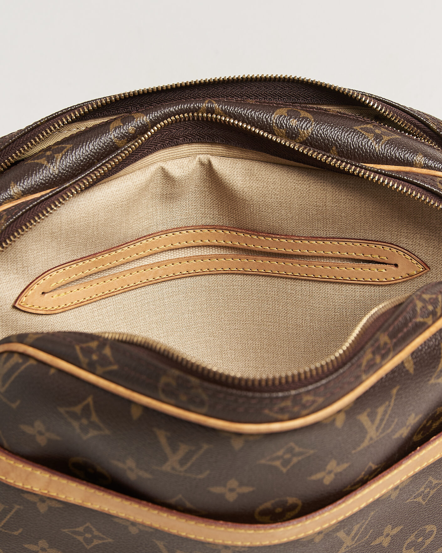Homme | Pre-Owned & Vintage Bags | Louis Vuitton Pre-Owned | Reporter Bag PM Monogram