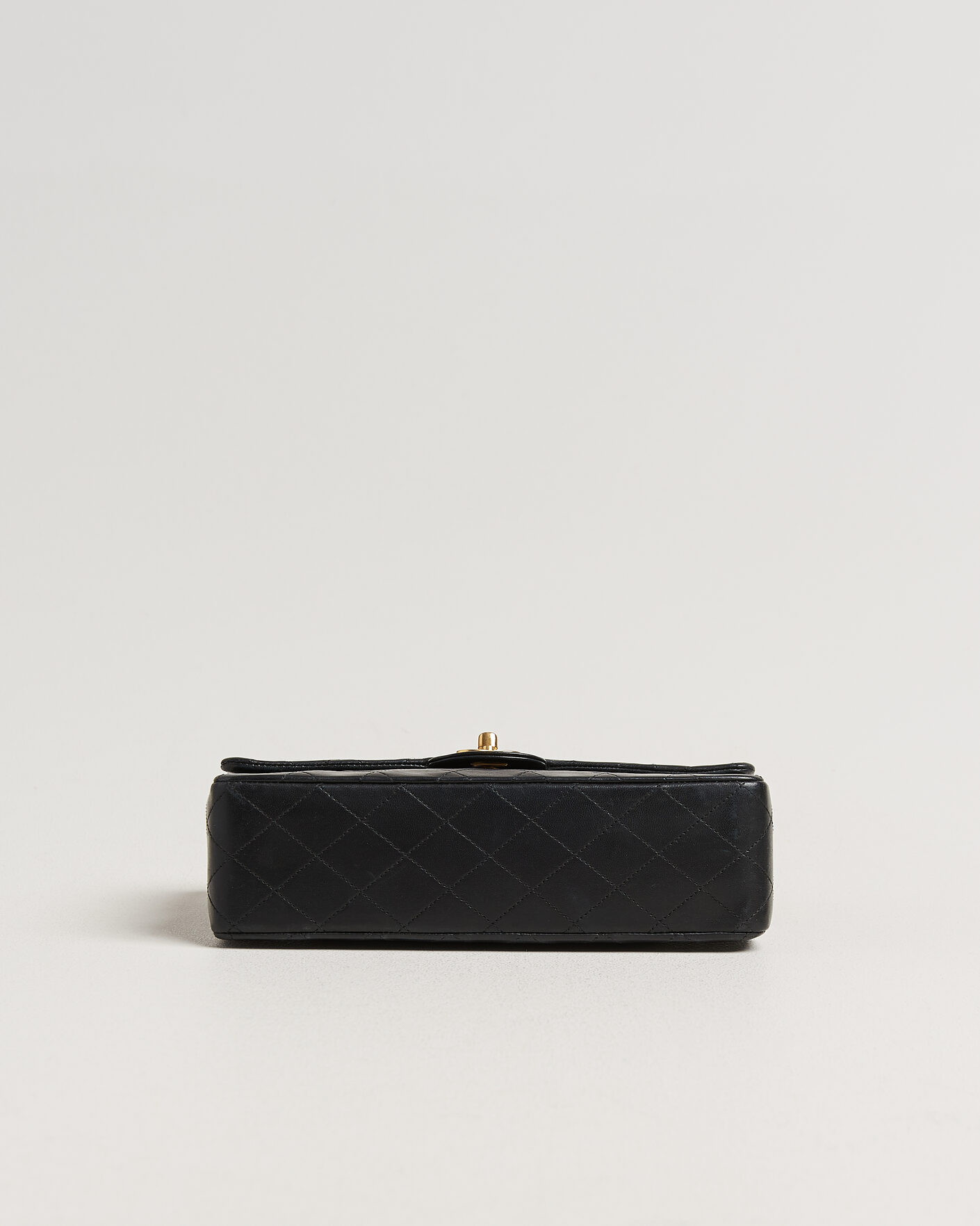 Homme | Pre-Owned & Vintage Bags | Chanel Pre-Owned | Classic Medium Double Flap Bag Lambskin Black