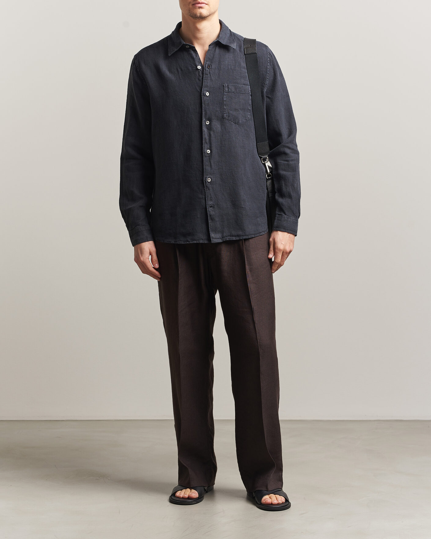 Homme | Chemises | A Day's March | Daintree Linen Shirt Off Black