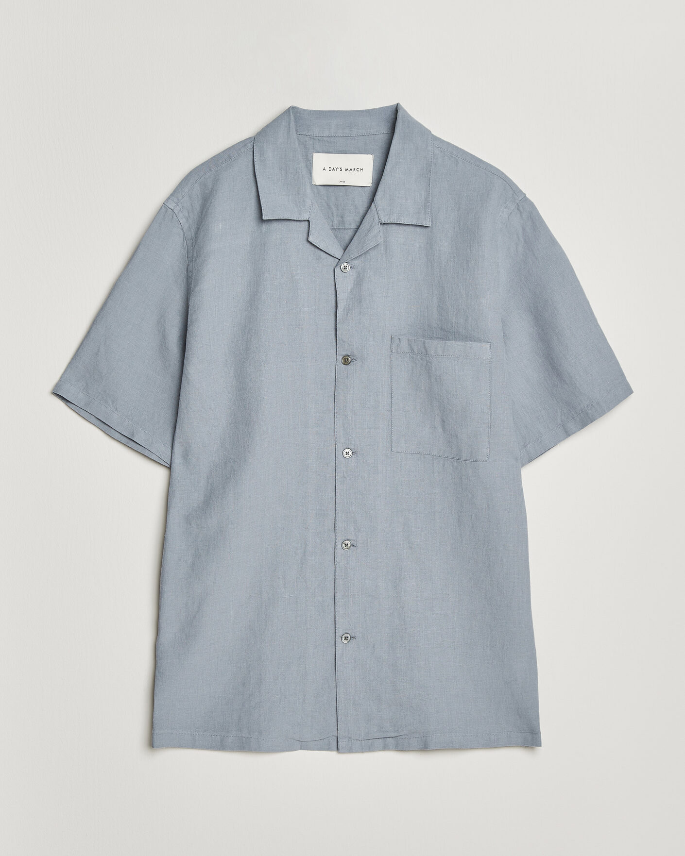  | Nieuw in de winkel | A Day's March | Yamu Linen Short Sleeve Shirt Rock Blue