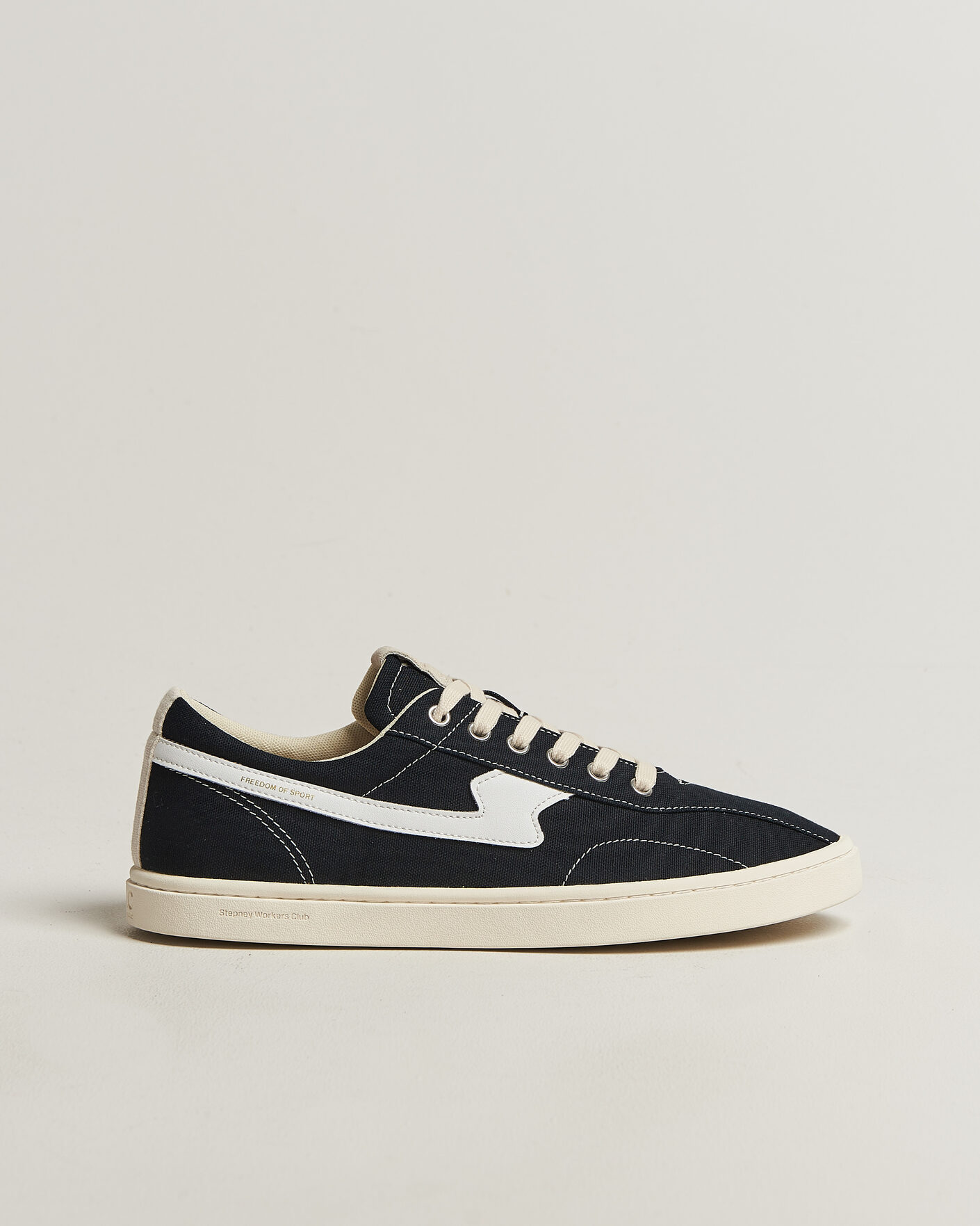 Heren | Sneakers | Stepney Workers Club | Surma S-Strike Canvas Sneaker Black