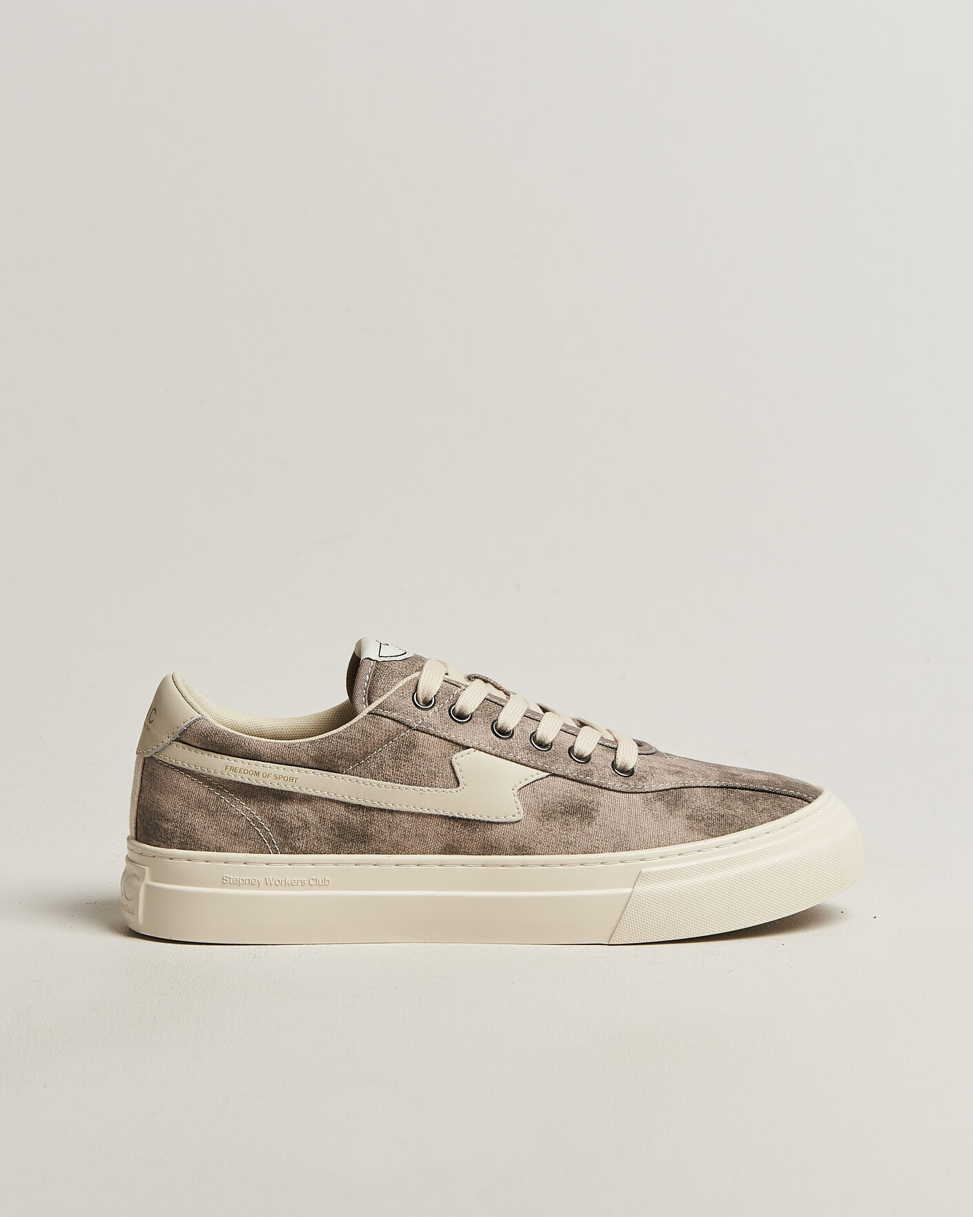 Heren | Sneakers | Stepney Workers Club | Dellow S-Strike Sunfade Canvas Sneaker Earth Grey