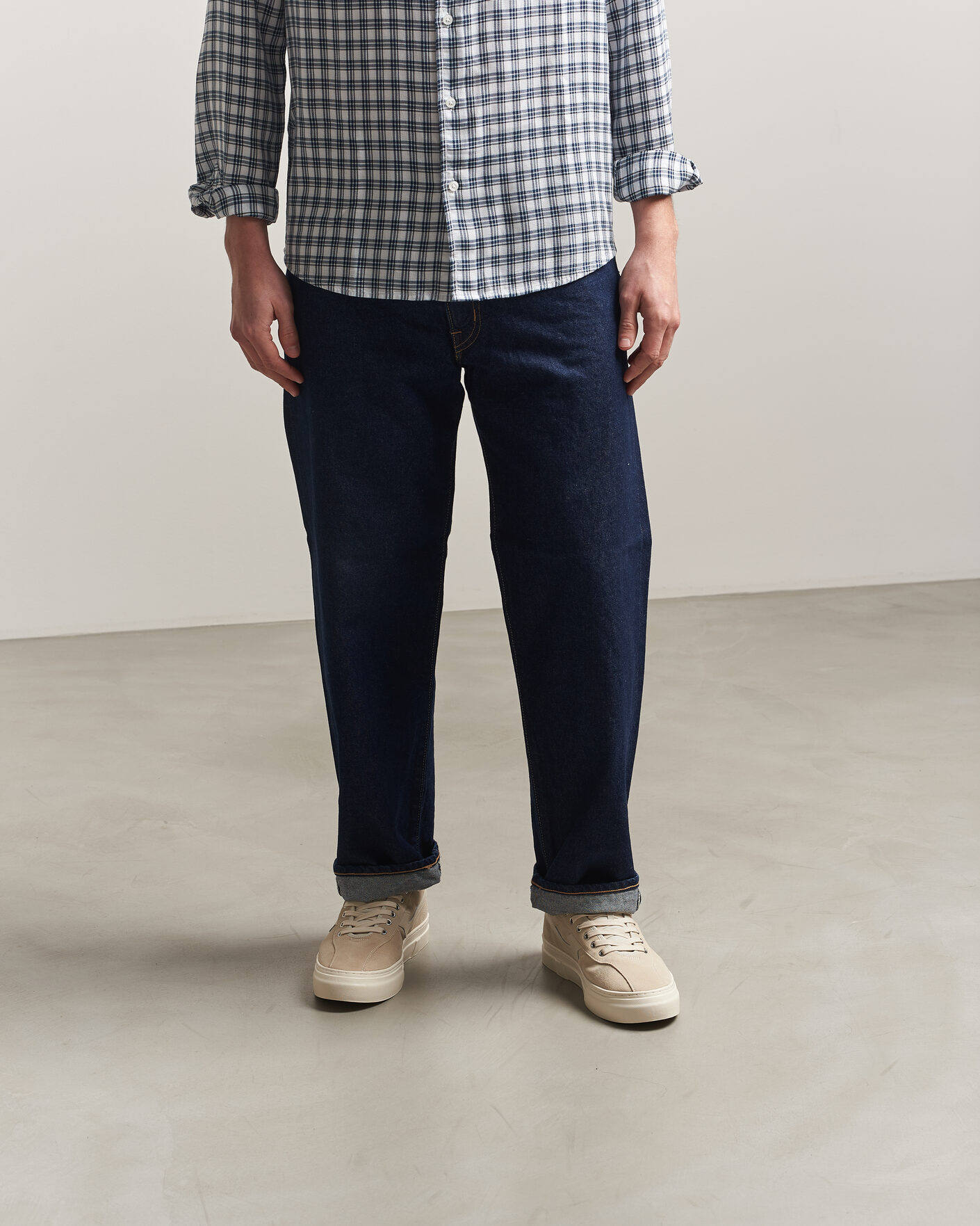 Heren | Sneakers | Stepney Workers Club | Dellow S-Strike Cupsole Suede Sneaker Oat