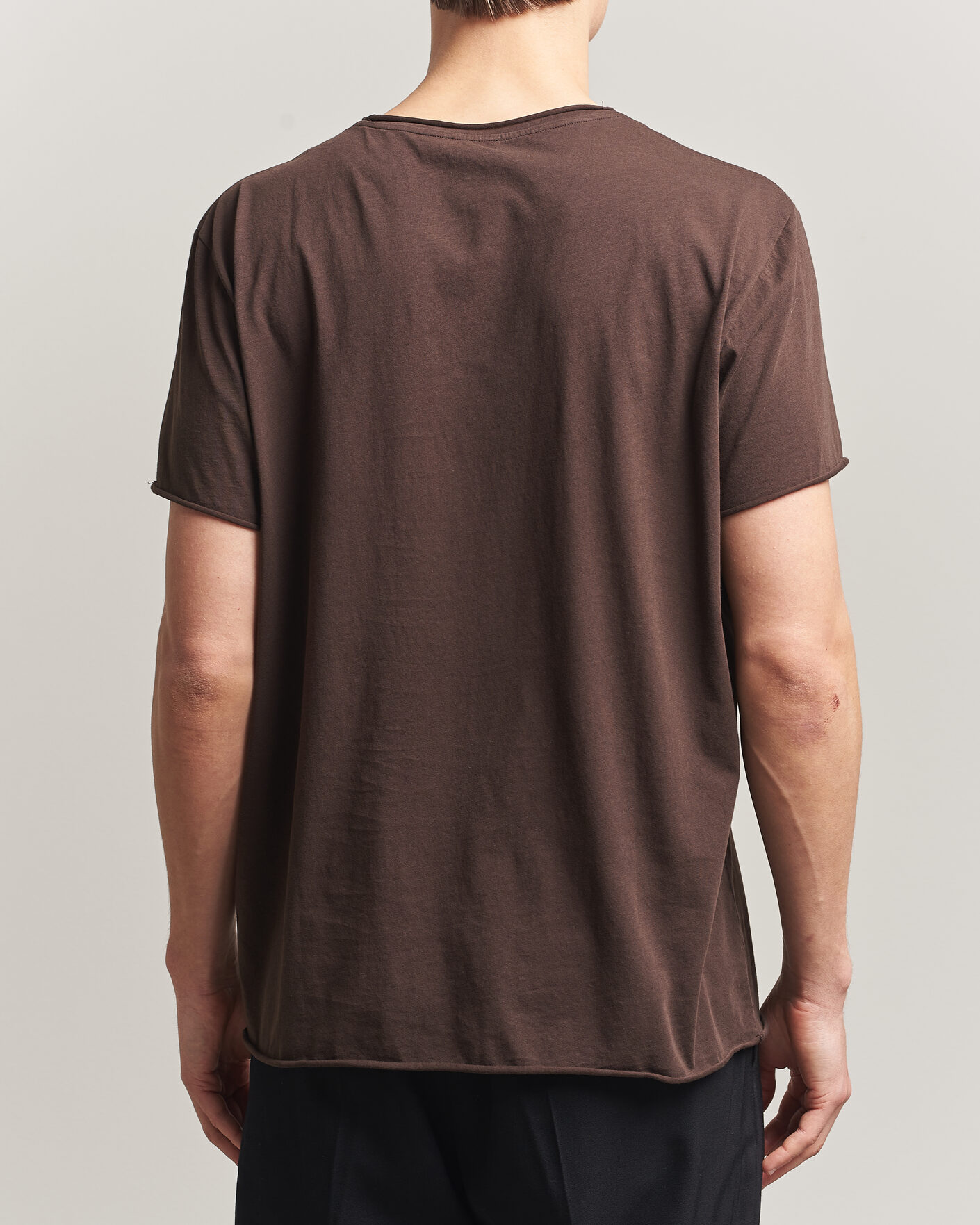 Heren | T-shirts | Filippa K | Roll Neck Crew Neck T-Shirt Dark Chocolate