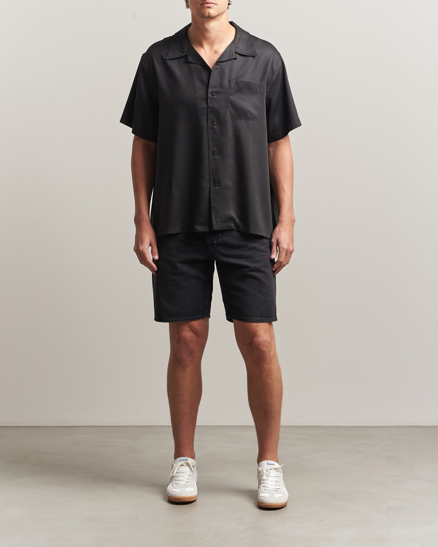 Homme | Chemises | Nudie Jeans | Arthur Bowling Shirt Saftey Pi Black