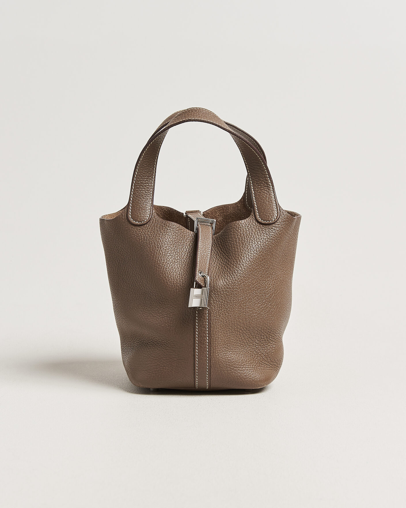 Heren | Pre-Owned & Vintage Bags | Hermès Pre-Owned | Picotin Lock 18 Etoupe