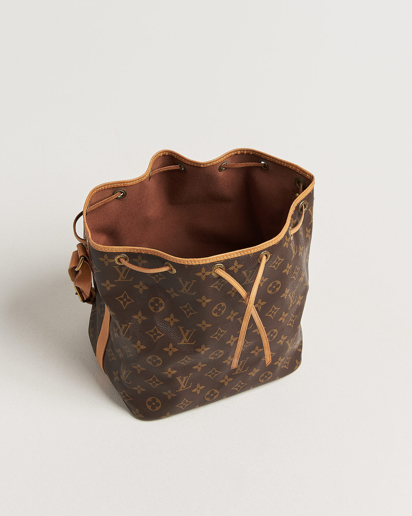 Homme | Pre-Owned & Vintage Bags | Louis Vuitton Pre-Owned | Petit Noé Monogram