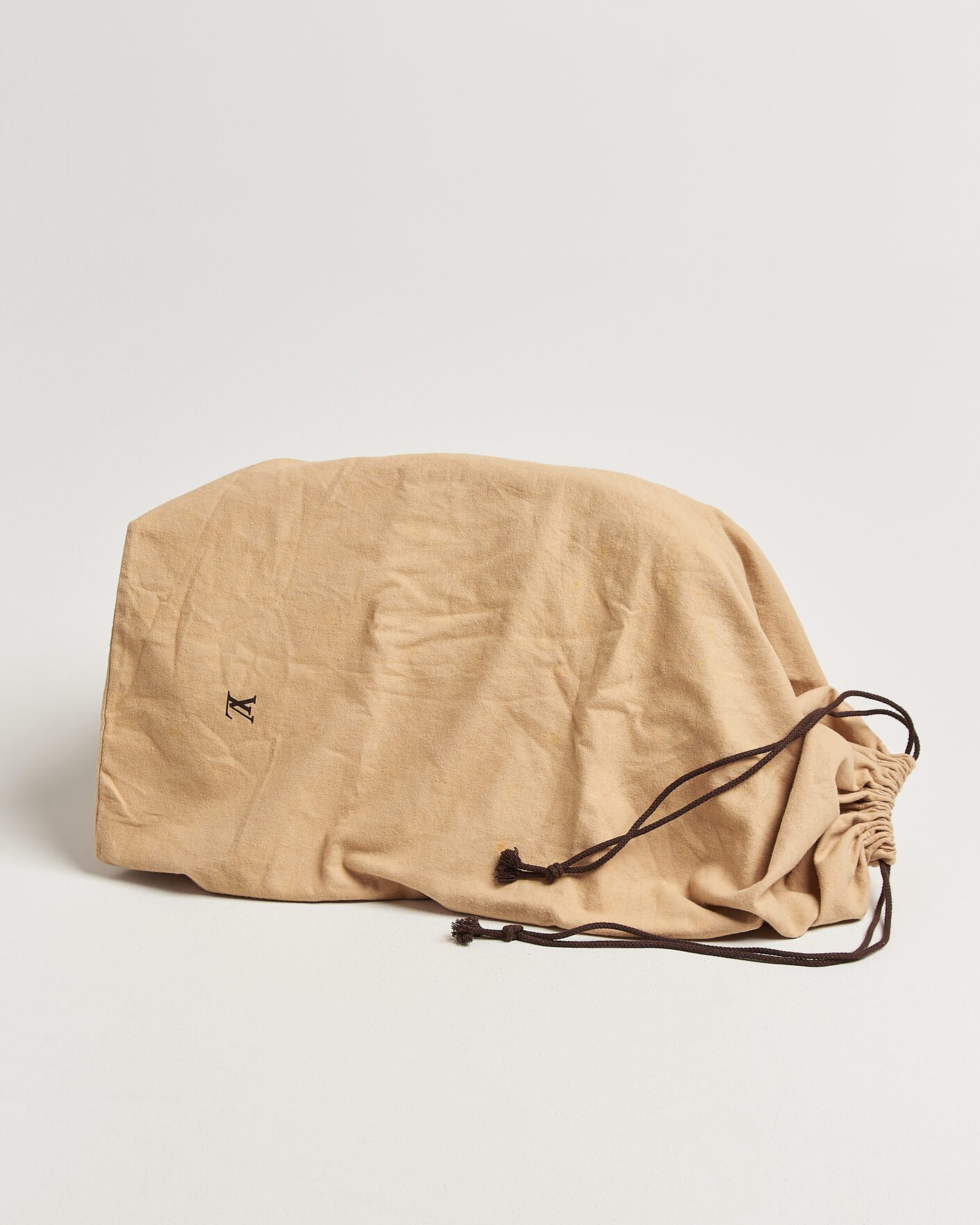 Heren | Pre-Owned & Vintage Bags | Louis Vuitton Pre-Owned | Taiga Kendall Weekend Bag PM Burgundy