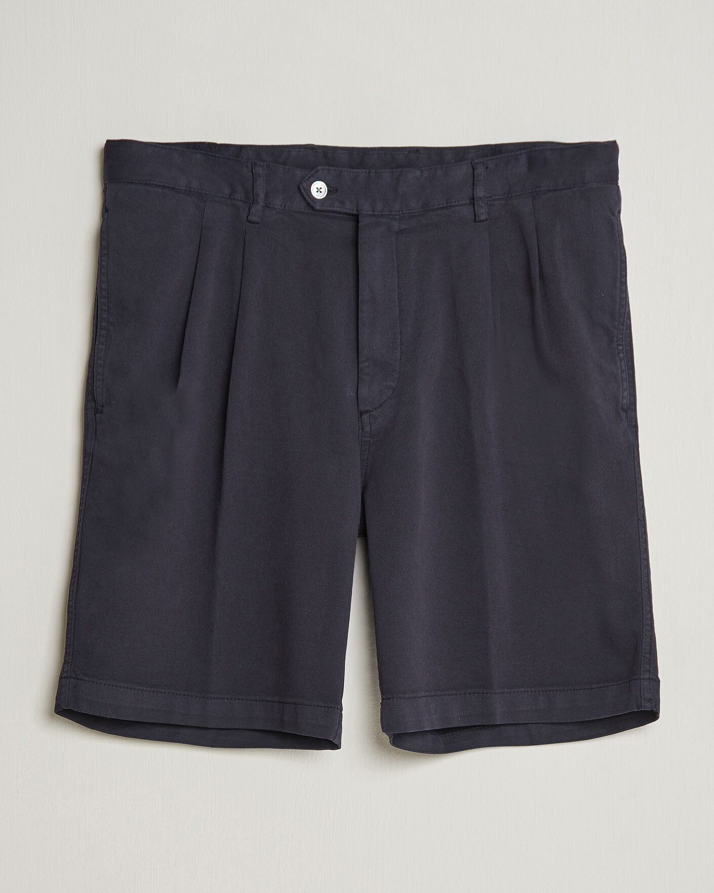 Homme | Shorts | Oscar Jacobson | Tanker Pleat Shorts Navy