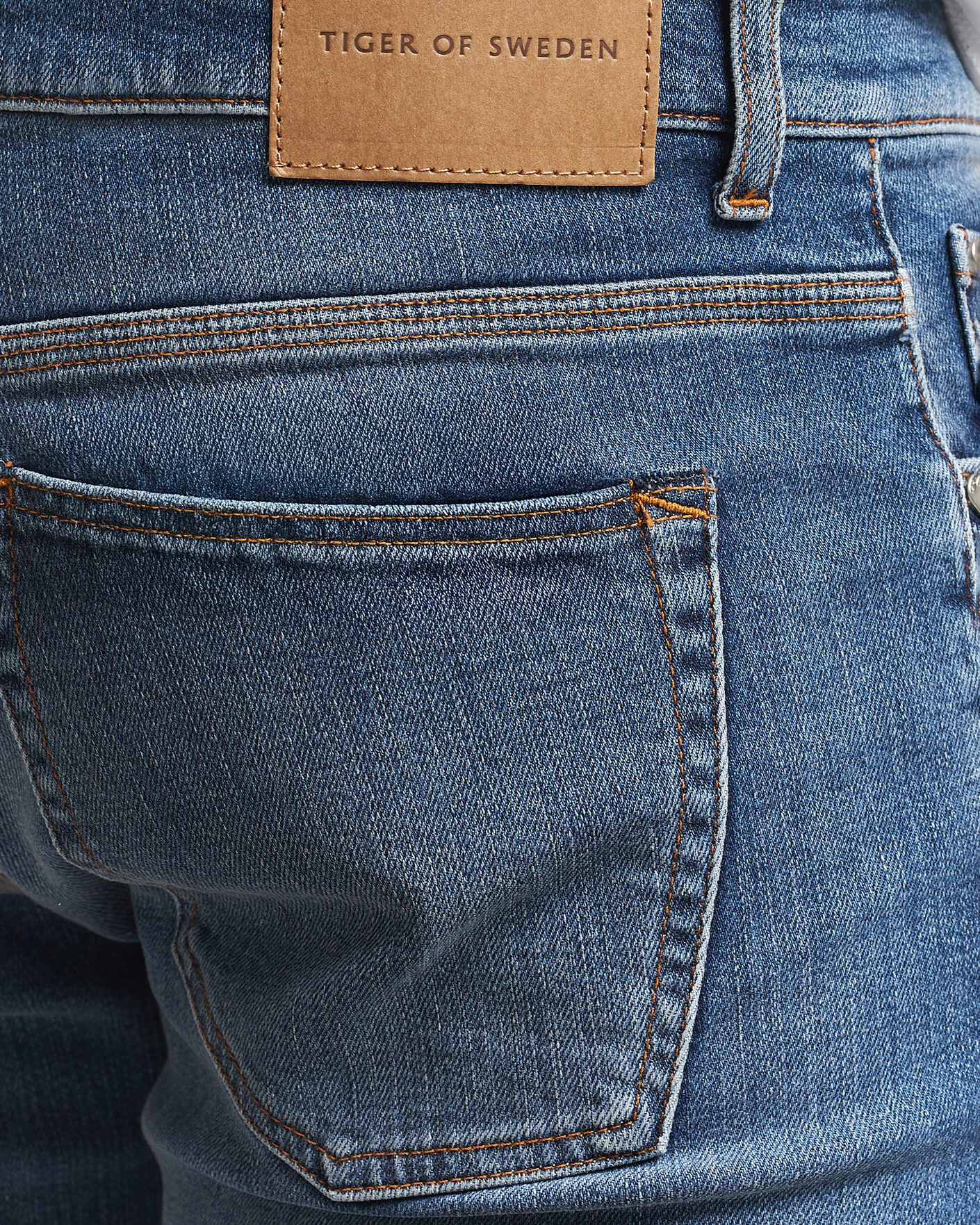 Homme | Pantalons | Tiger of Sweden | Des Jeans Medium Blue