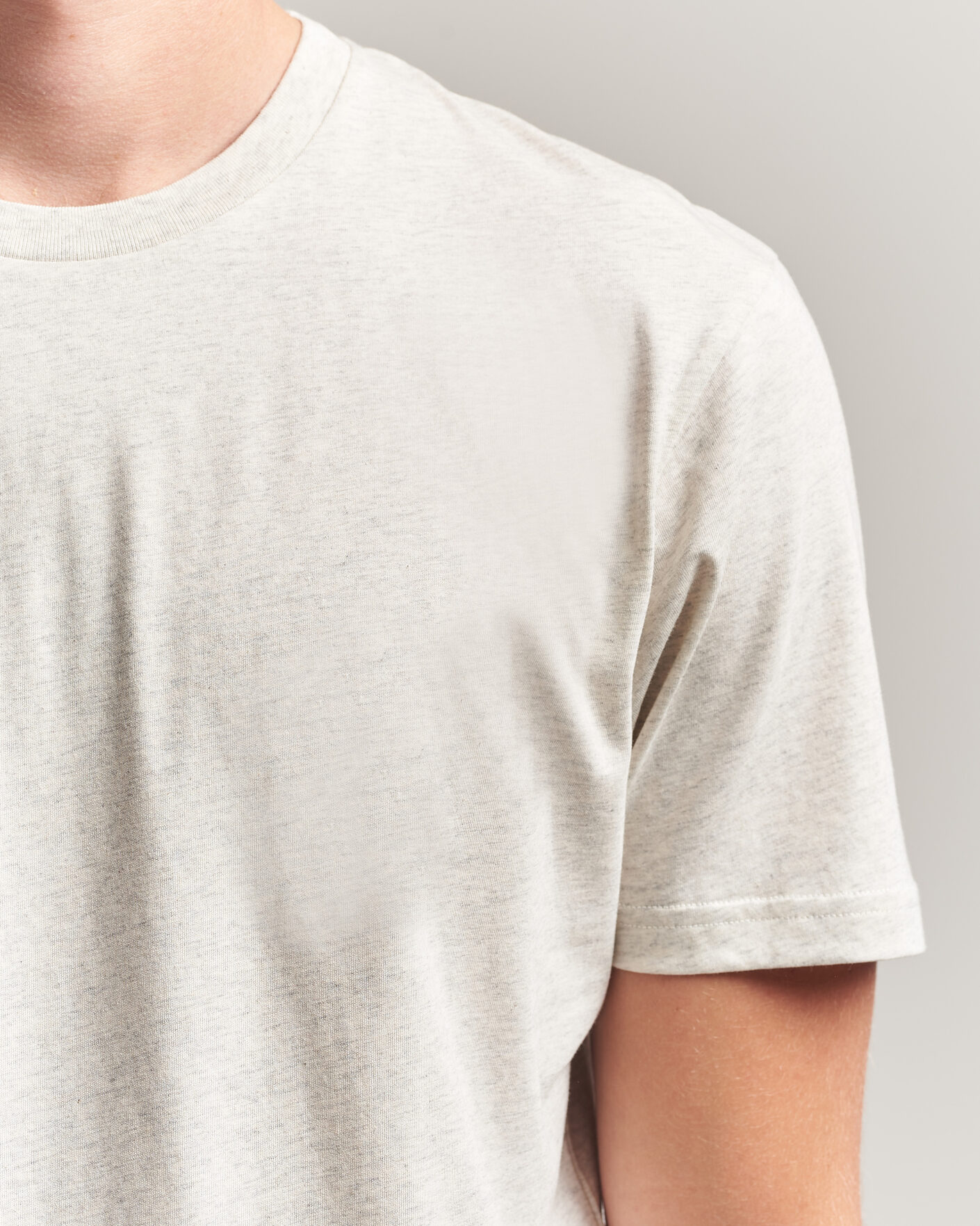 Homme | T-shirts | Sunspel | Riviera Midweight T-Shirt Archive White