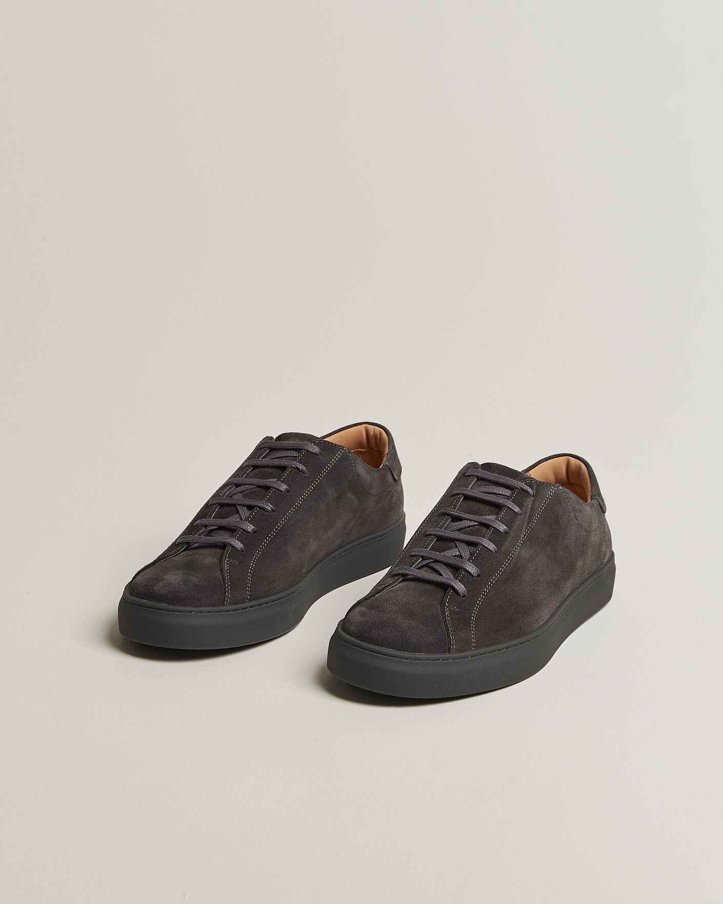 Homme | Baskets | Myrqvist | Oaxen Monochrome III Sneakers Dark Grey Suede
