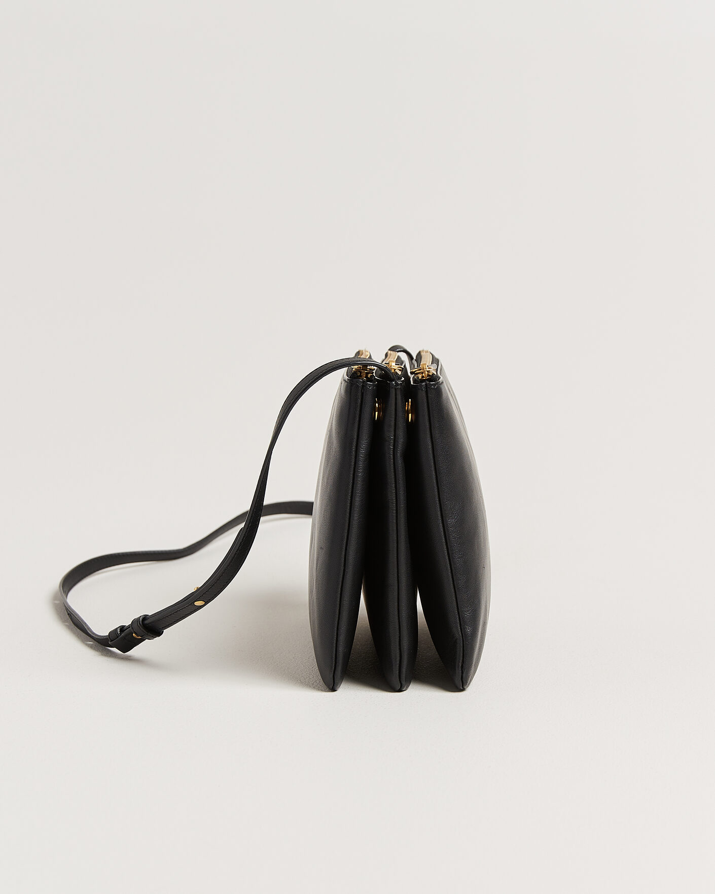 Homme | Pre-Owned & Vintage Bags | Celine Pre-Owned | Trio Bag Medium Leather Black