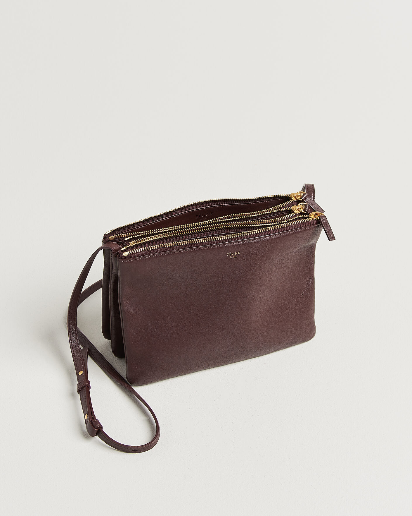 Homme | Pre-Owned & Vintage Bags | Celine Pre-Owned | Trio Bag Medium Leather Burgundy