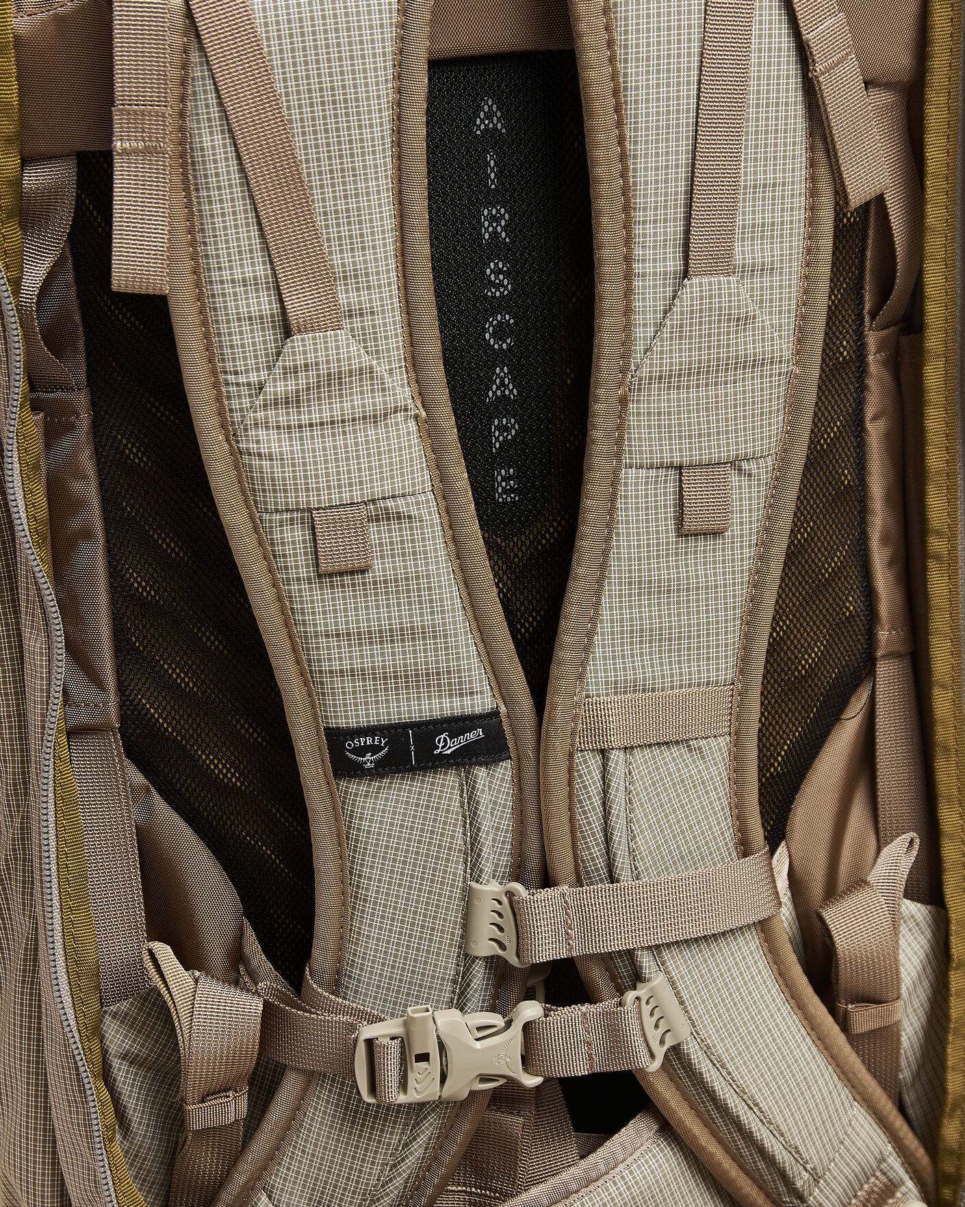 Homme | Sacs | Osprey | X Danner Farpoint 40 Sawdust - Latte Brown