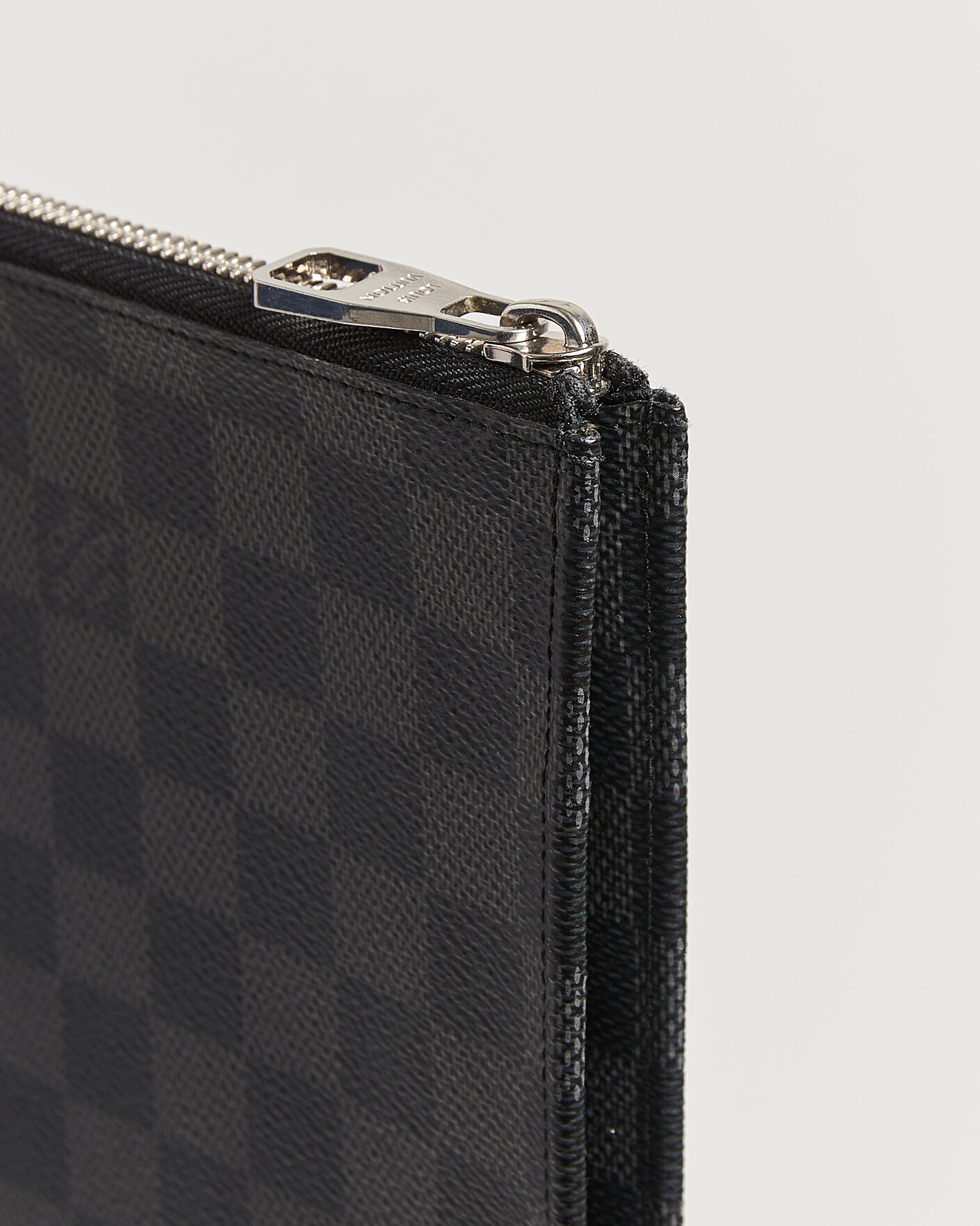 Heren | Pre-Owned & Vintage Bags | Louis Vuitton Pre-Owned | Pochette Jules Damier Graphite