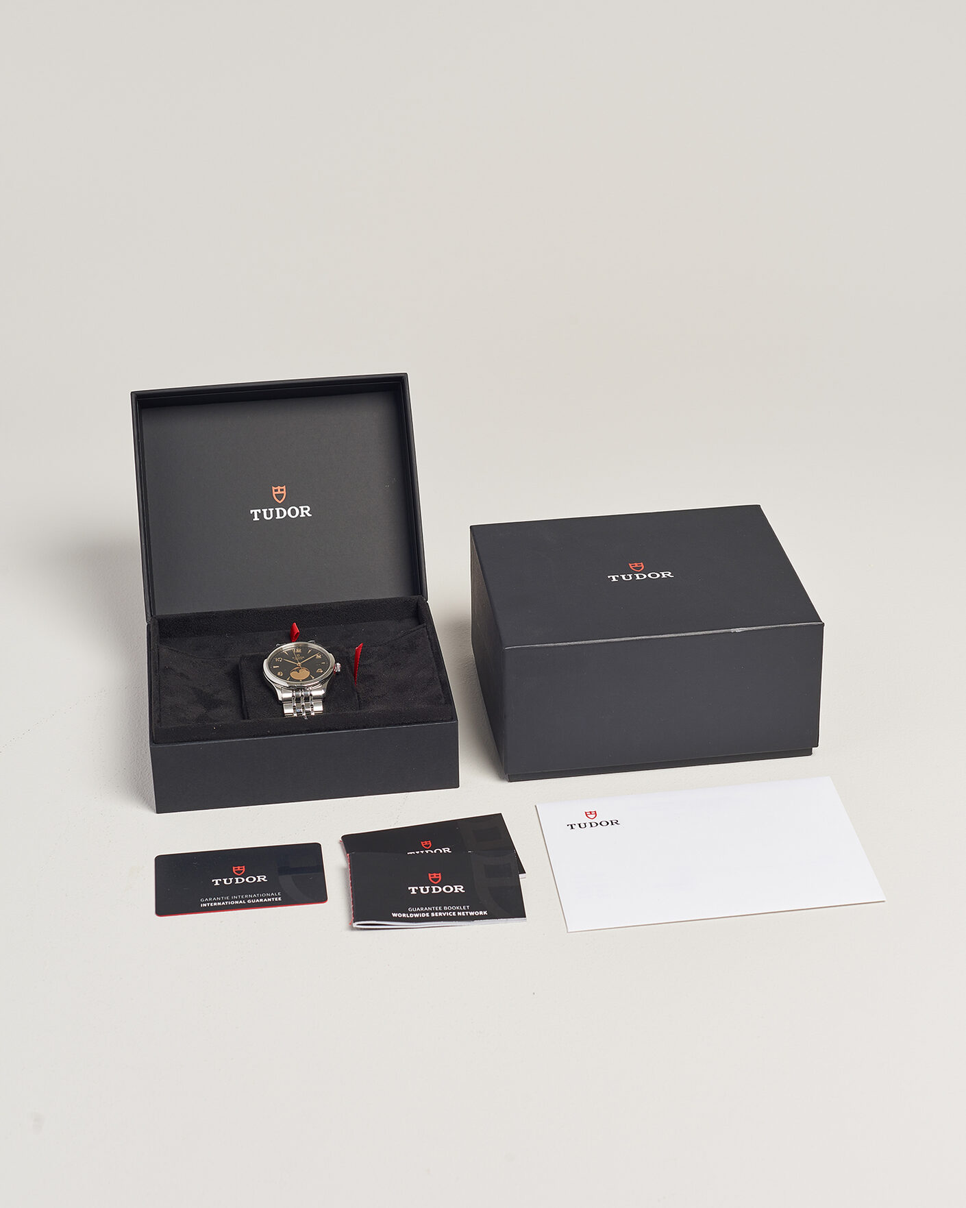 Heren | Pre-Owned & Vintage Watches | Tudor Pre-Owned | 1926 Luna