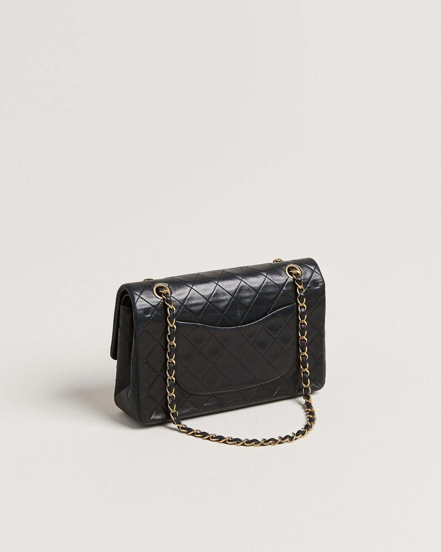 Homme | Pre-Owned & Vintage Bags | Chanel Pre-Owned | Classic Medium Double Flap Bag Black