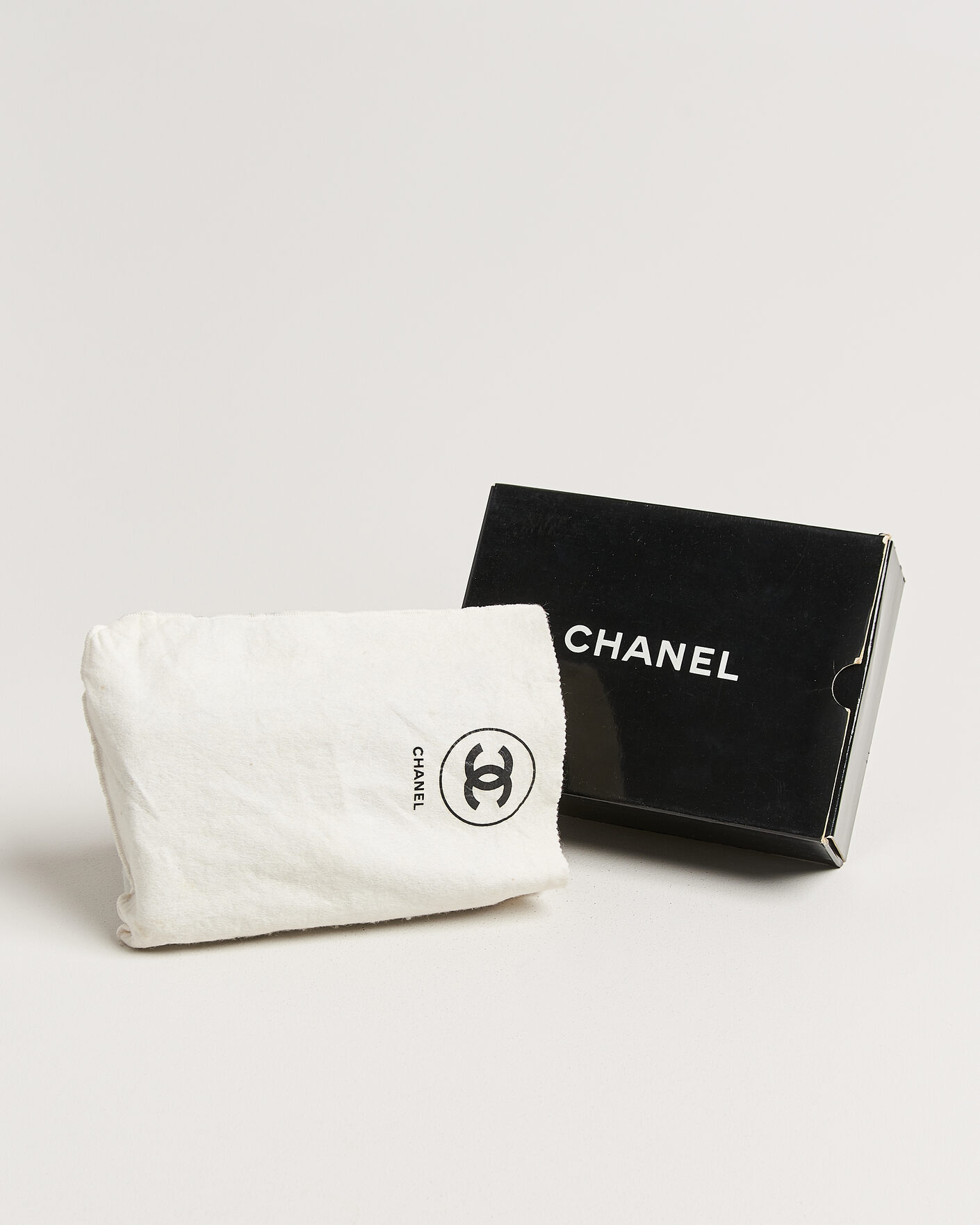 Homme | Pre-Owned & Vintage Bags | Chanel Pre-Owned | Classic Small Double Flap Bag Black