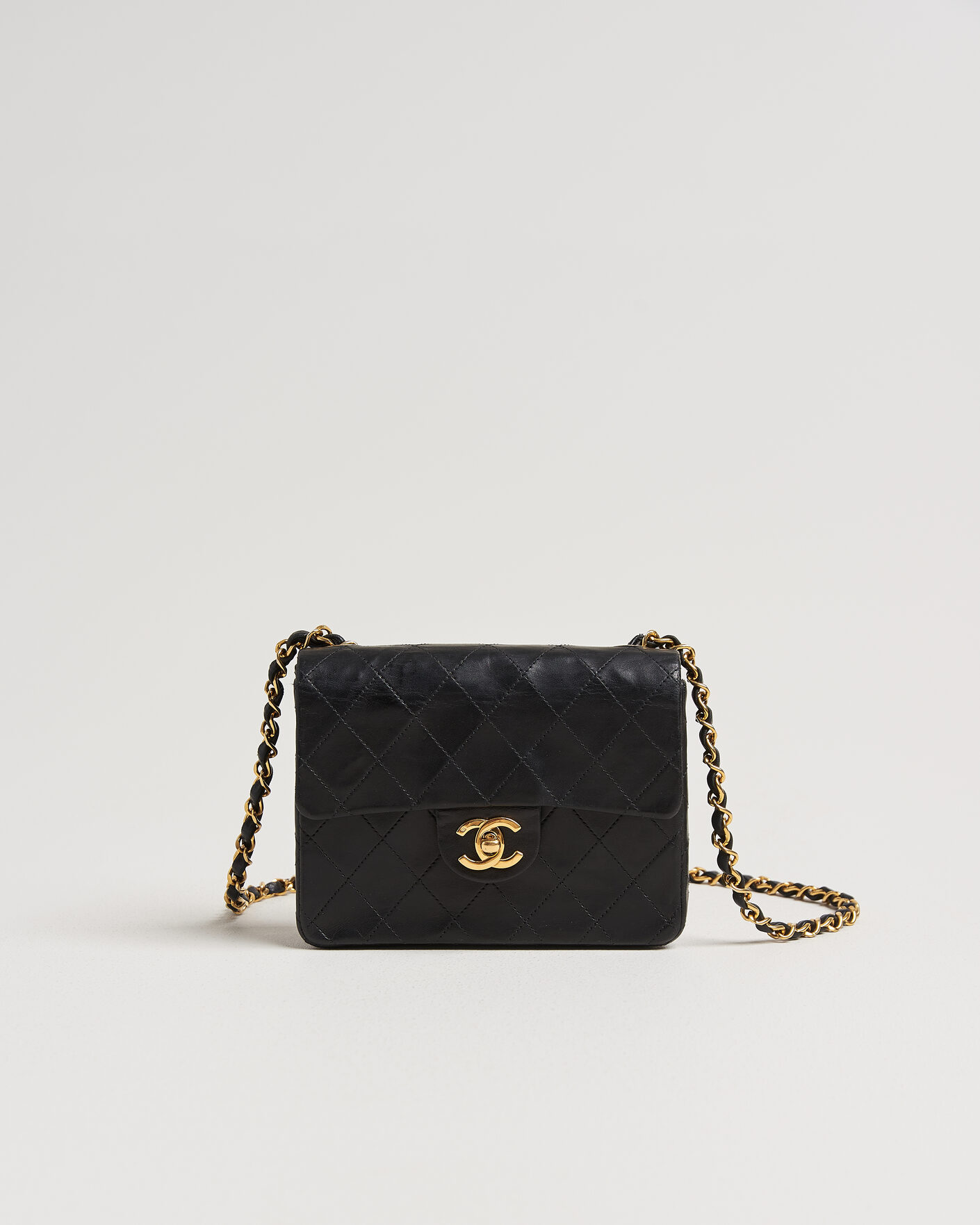 Homme | Pre-Owned & Vintage Bags | Chanel Pre-Owned | Classic Mini Single Flap Square Bag Black