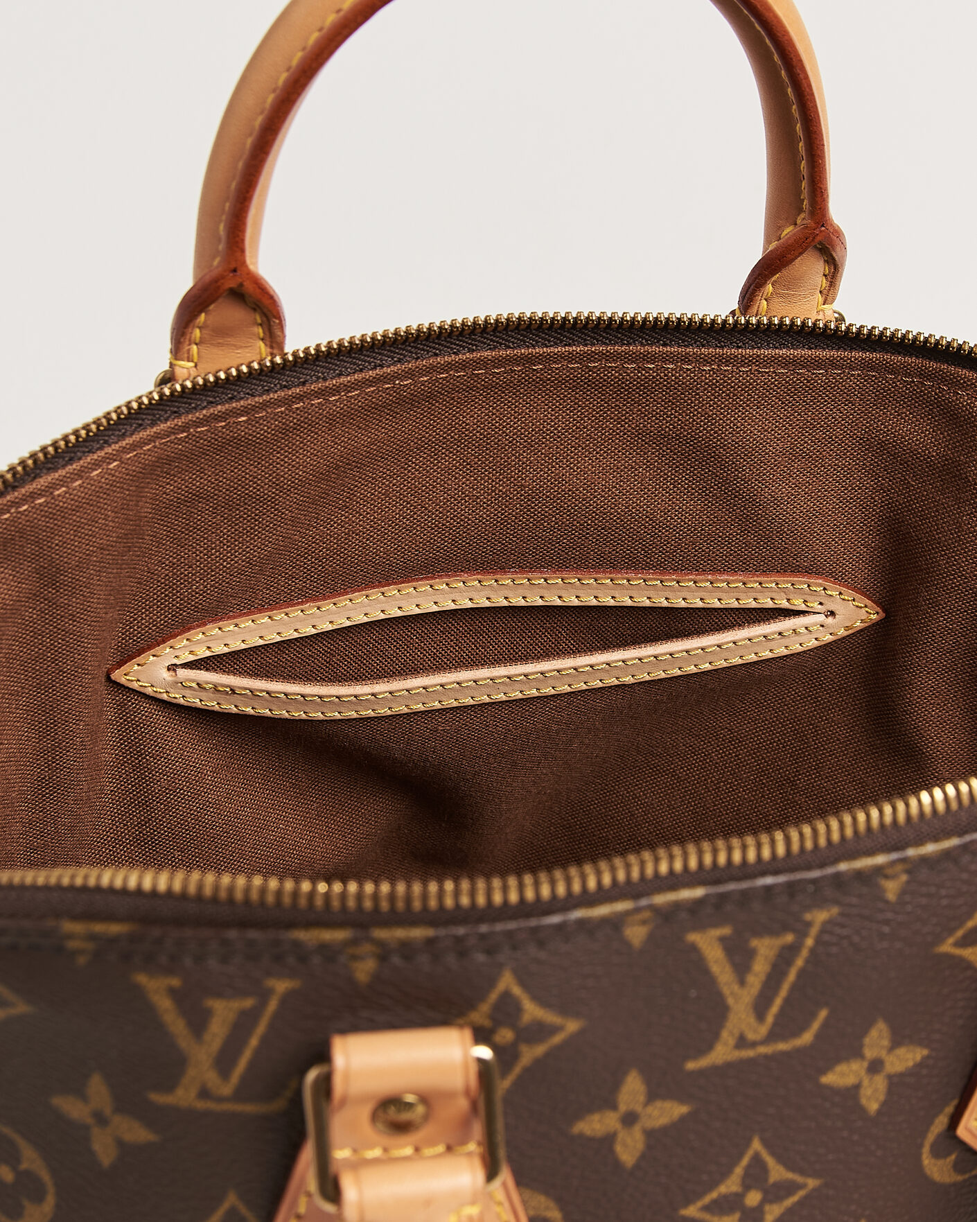 Homme | Pre-Owned & Vintage Bags | Louis Vuitton Pre-Owned | Alma Bag PM Monogram