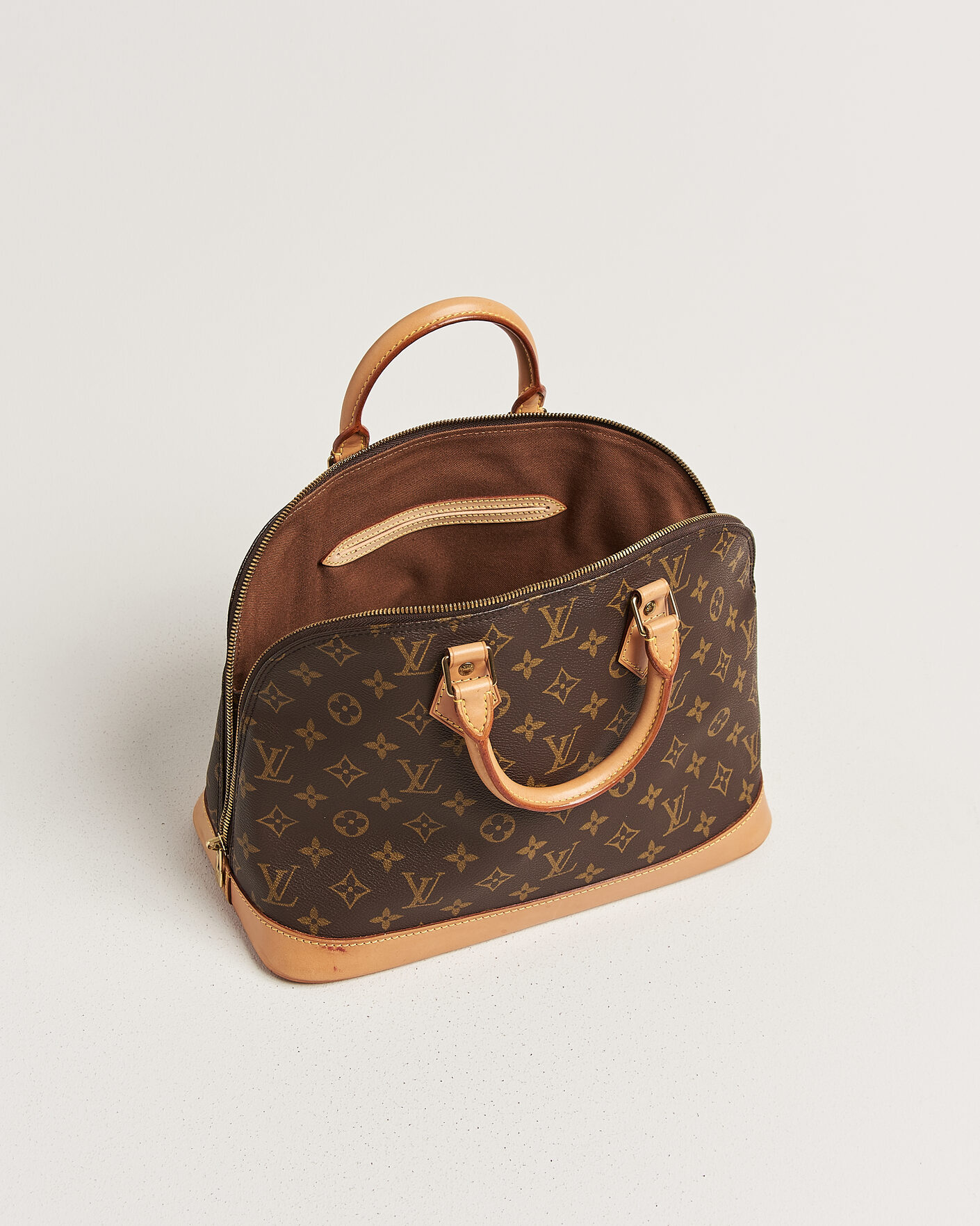 Homme | Pre-Owned & Vintage Bags | Louis Vuitton Pre-Owned | Alma Bag PM Monogram