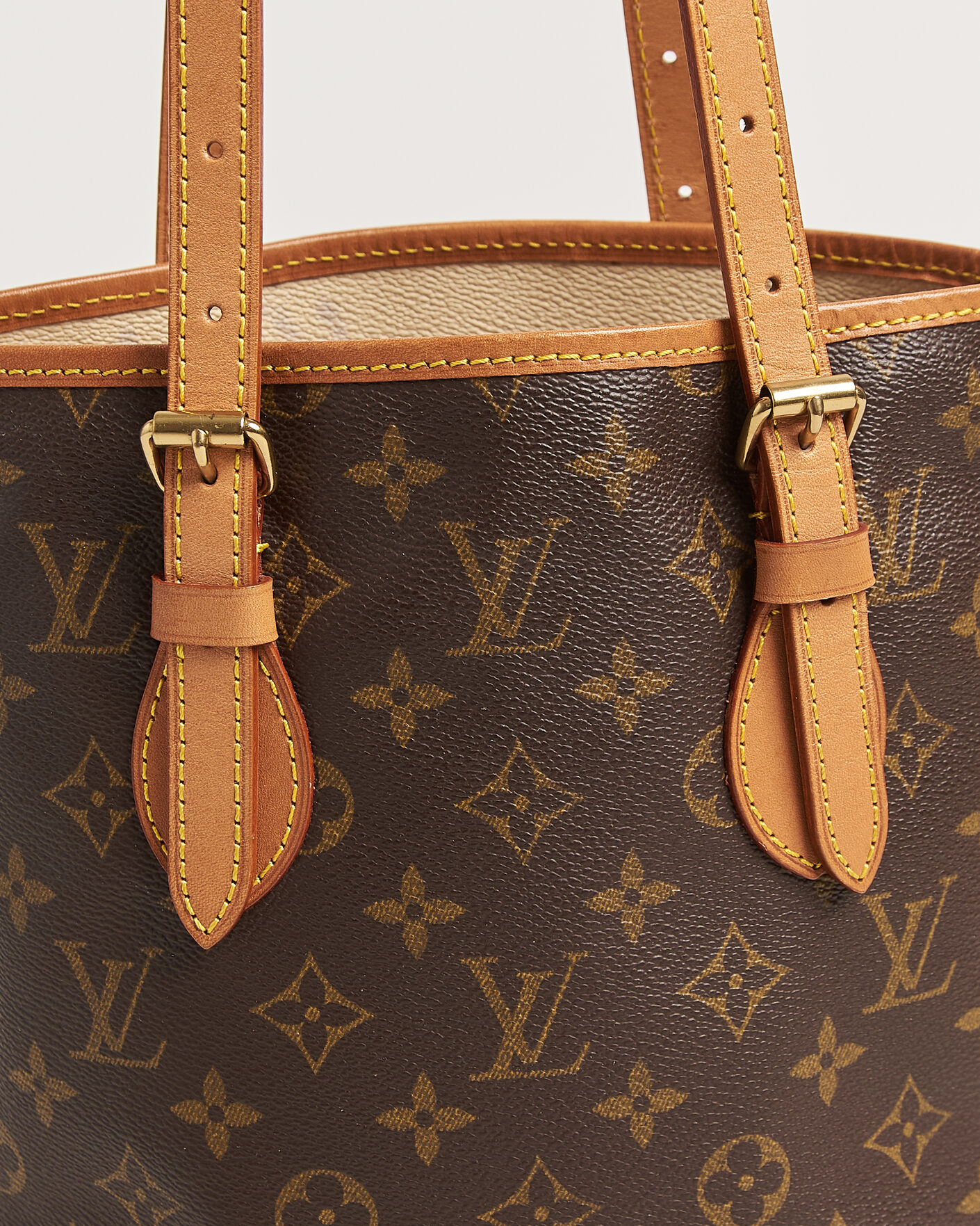 Homme | Pre-Owned & Vintage Bags | Louis Vuitton Pre-Owned | Bucket PM Bag Monogram