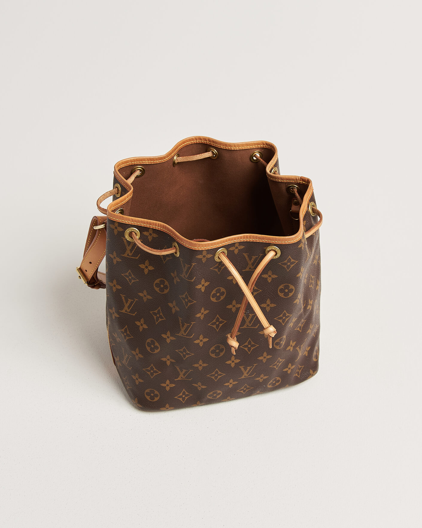 Homme | Pre-Owned & Vintage Bags | Louis Vuitton Pre-Owned | Petit Noé Monogram