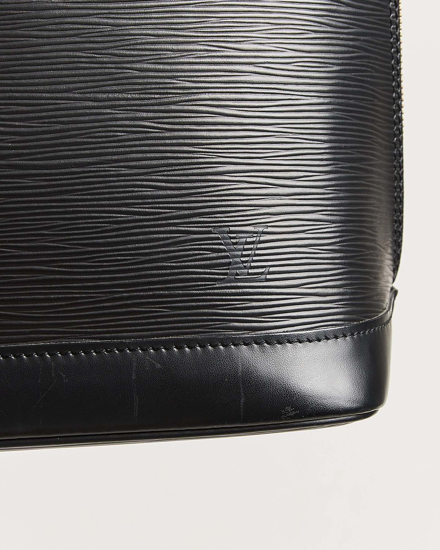 Homme | Pre-Owned & Vintage Bags | Louis Vuitton Pre-Owned | Alma PM Bag Epi Leather Black