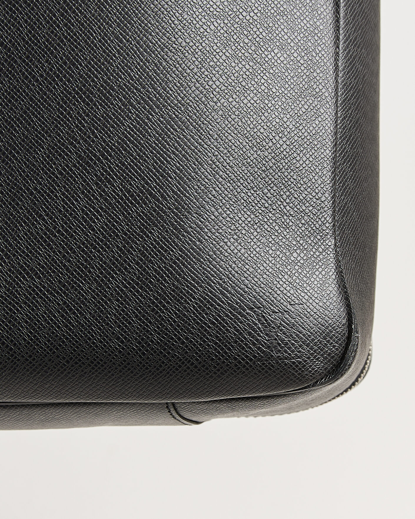 Homme | Pre-Owned & Vintage Bags | Louis Vuitton Pre-Owned | Overnight Bag Taiga Leather Black