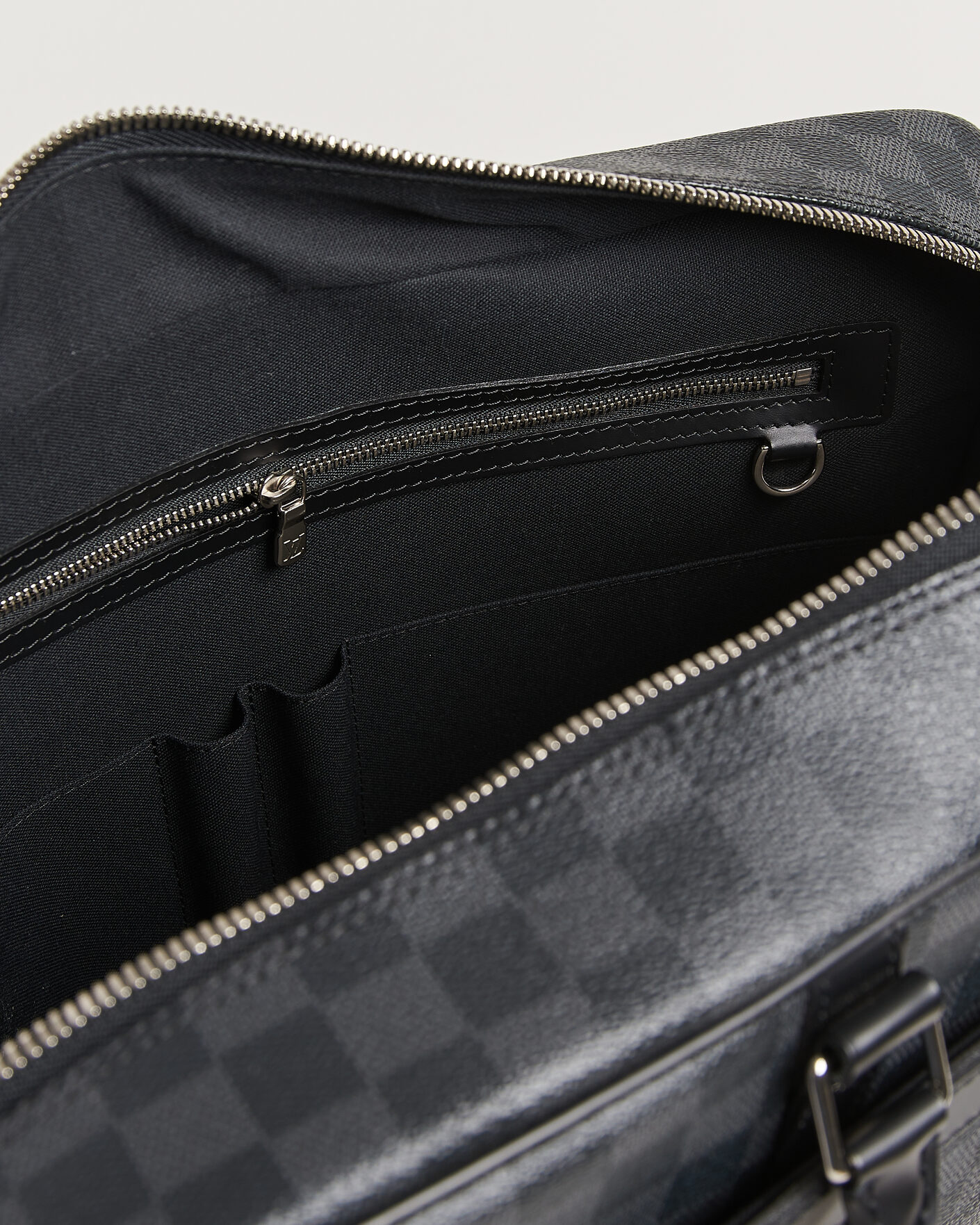 Homme | Pre-Owned & Vintage Bags | Louis Vuitton Pre-Owned | Porte Documents Voyage Damier Graphite