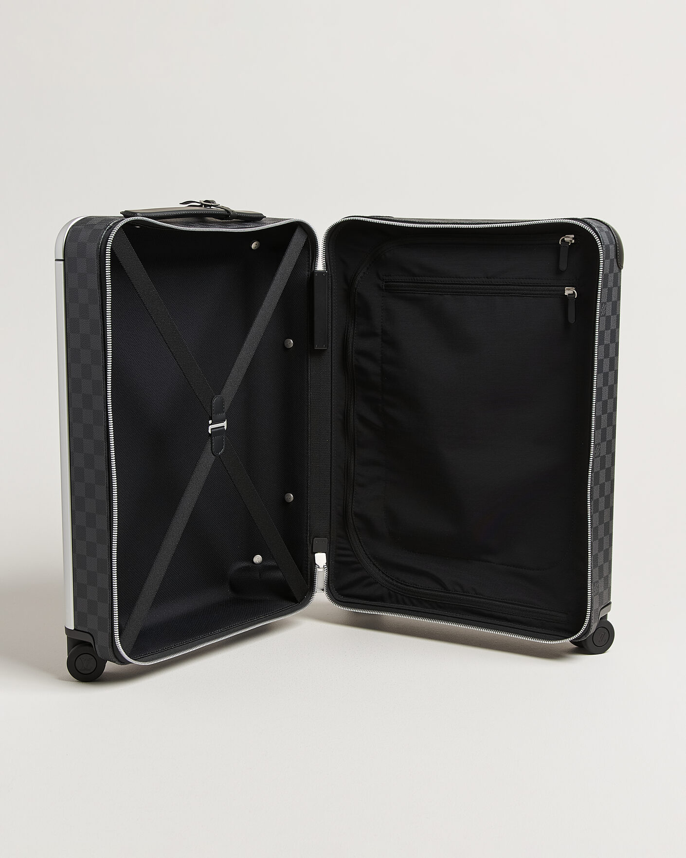 Homme | Pre-Owned & Vintage Bags | Louis Vuitton Pre-Owned | Horizon 55 Damier Graphite