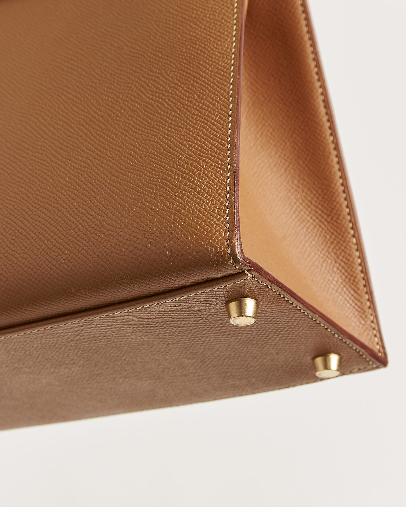 Homme | Pre-Owned & Vintage Bags | Hermès Pre-Owned | Kelly 32 Courchevel Leather Gold